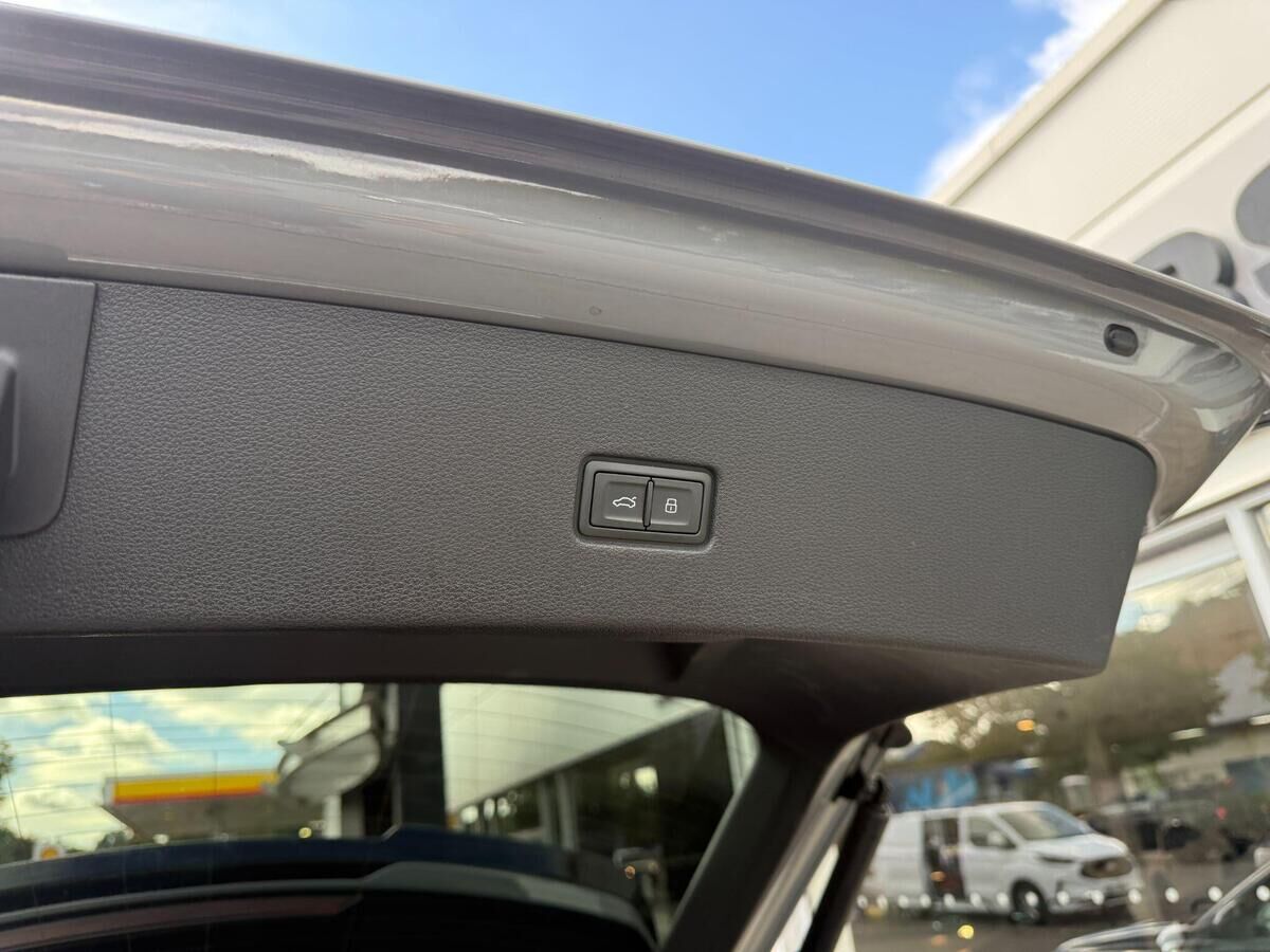 Audi RSQ8 RSQ8 Gallery Image