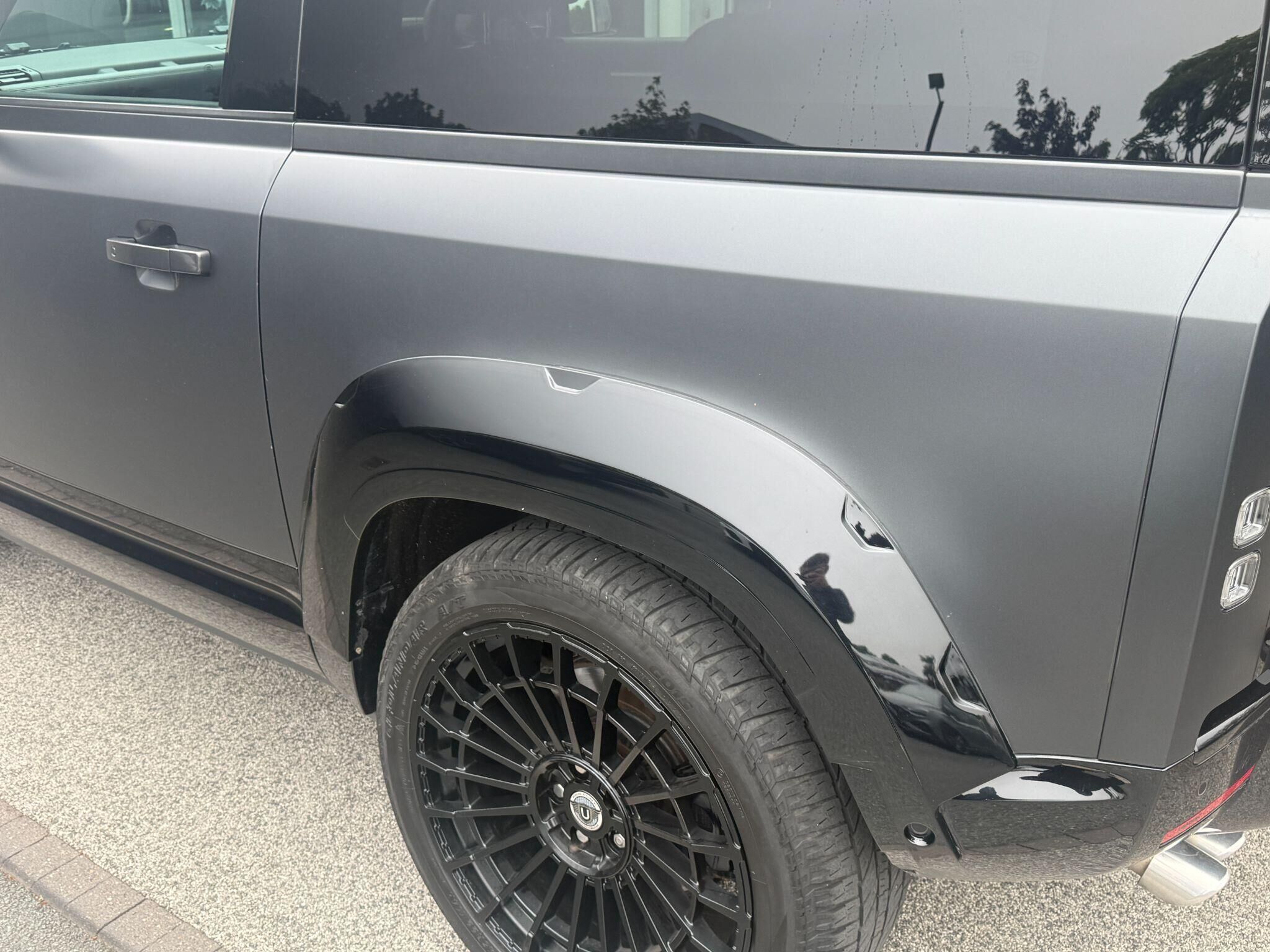 Land Rover Defender 90 Defender 90 Gallery Image
