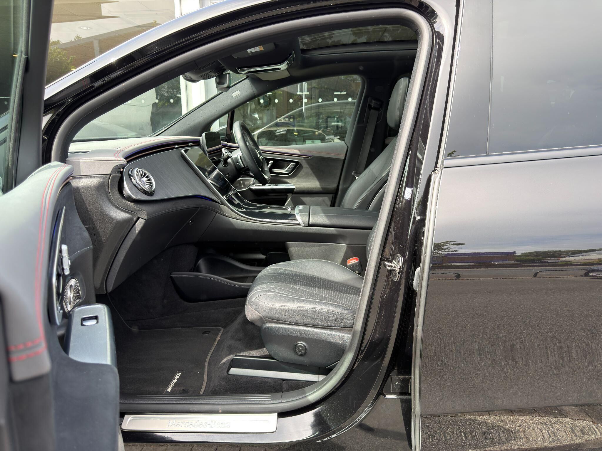 Mercedes-Benz EQE EQE Gallery Image