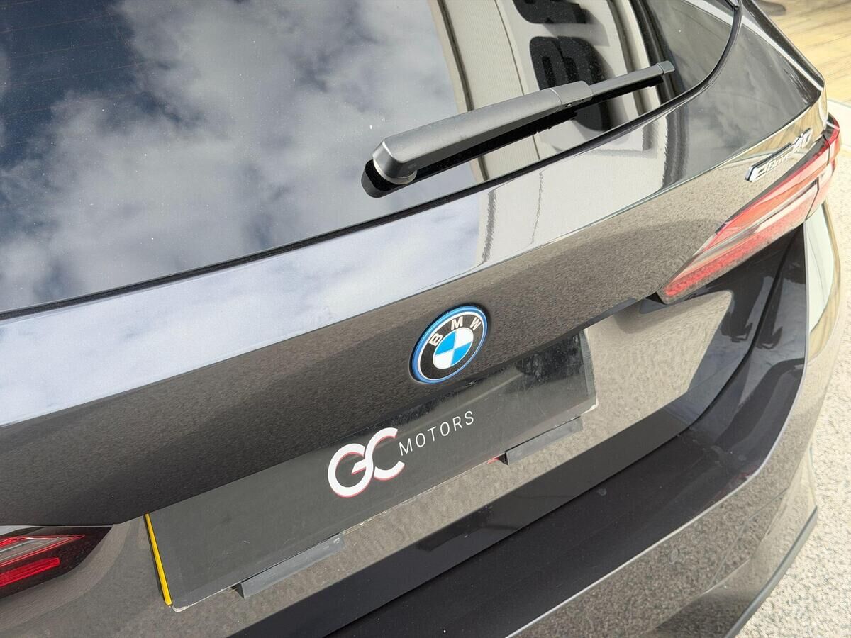 BMW i5 i5 Gallery Image