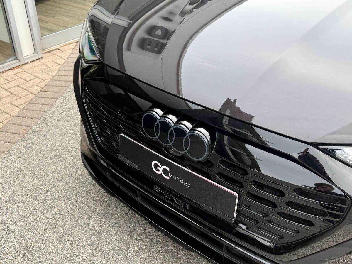 Audi Q8 e-tron Q8 e-tron Gallery Image