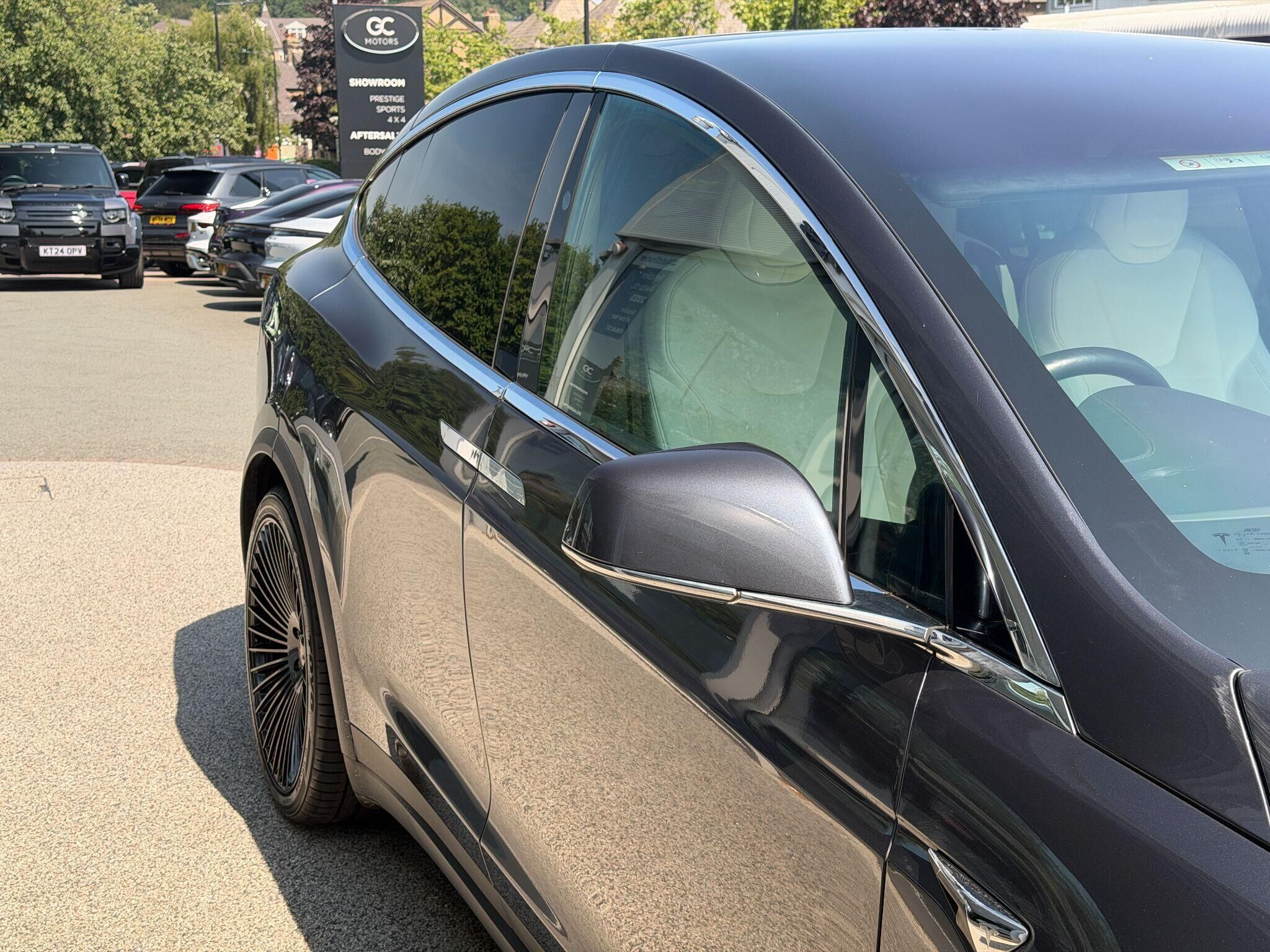 Tesla Model X Model X Gallery Image