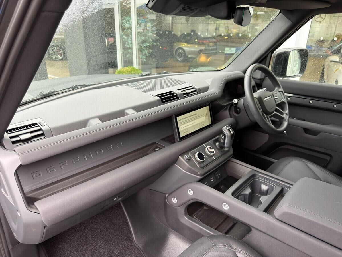 Land Rover Defender 110 Defender 110 Gallery Image