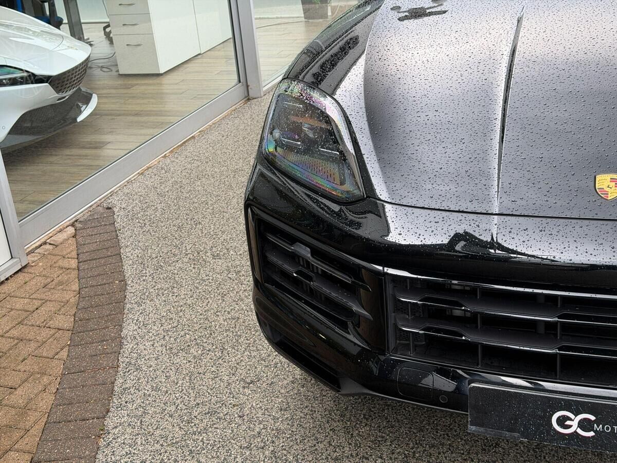 Porsche Cayenne Cayenne Gallery Image