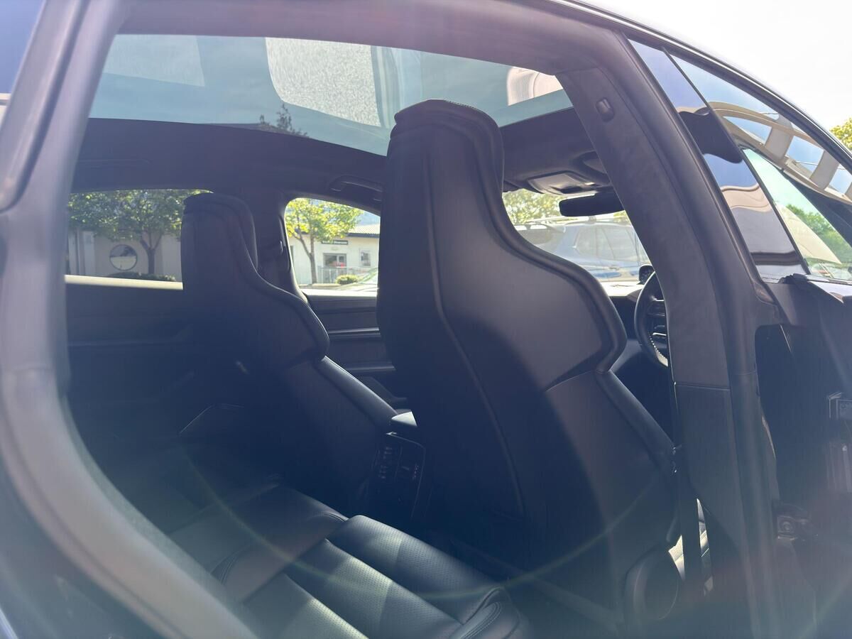 Porsche Taycan Taycan Gallery Image
