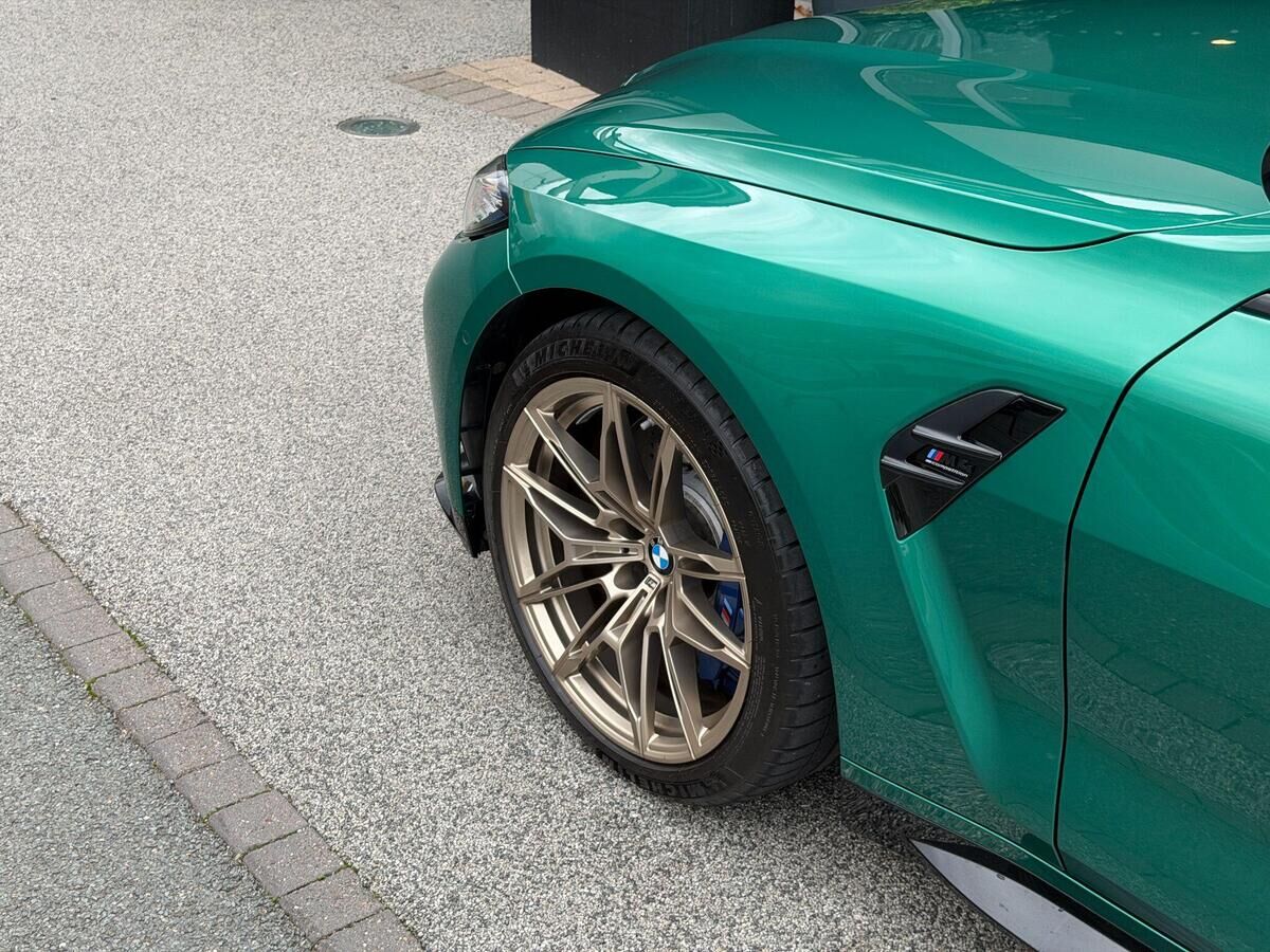 BMW M4 M4 Gallery Image