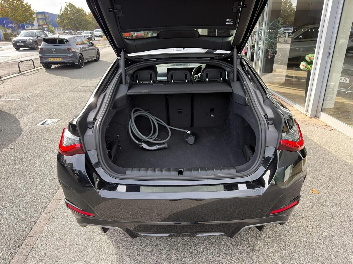BMW i4 i4 Gallery Image