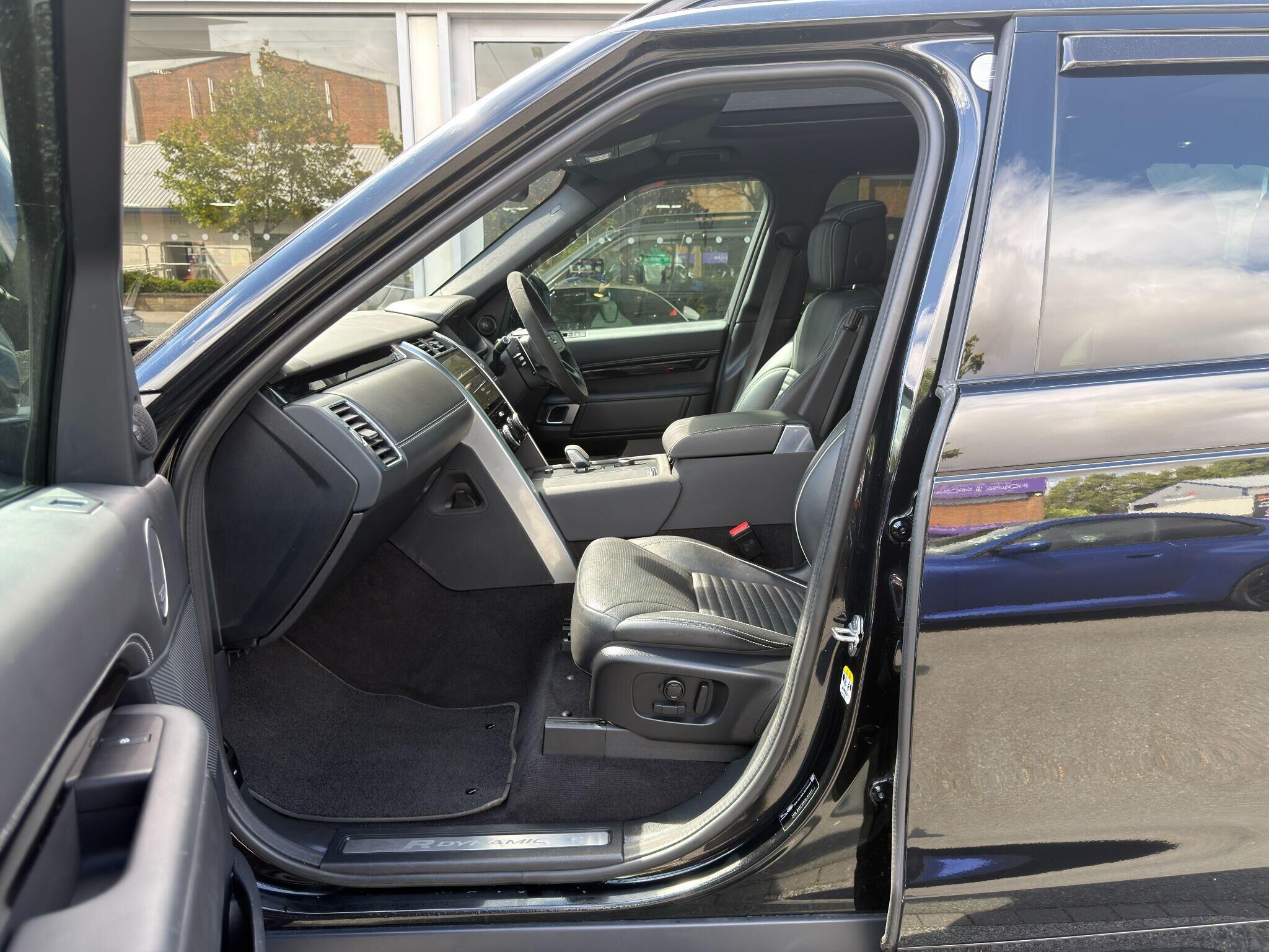 Land Rover Discovery Discovery Gallery Image