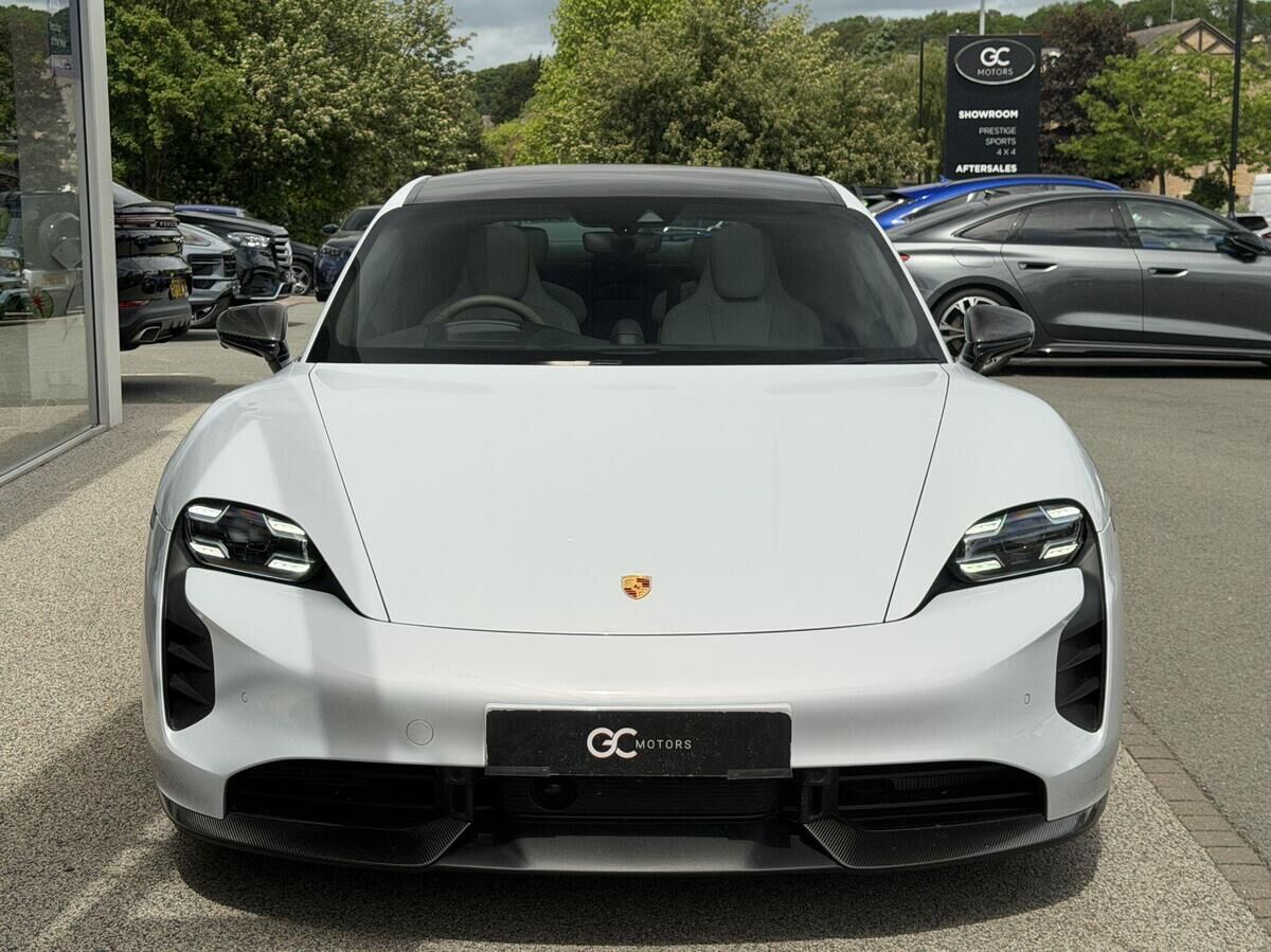 Porsche Taycan Taycan Gallery Image