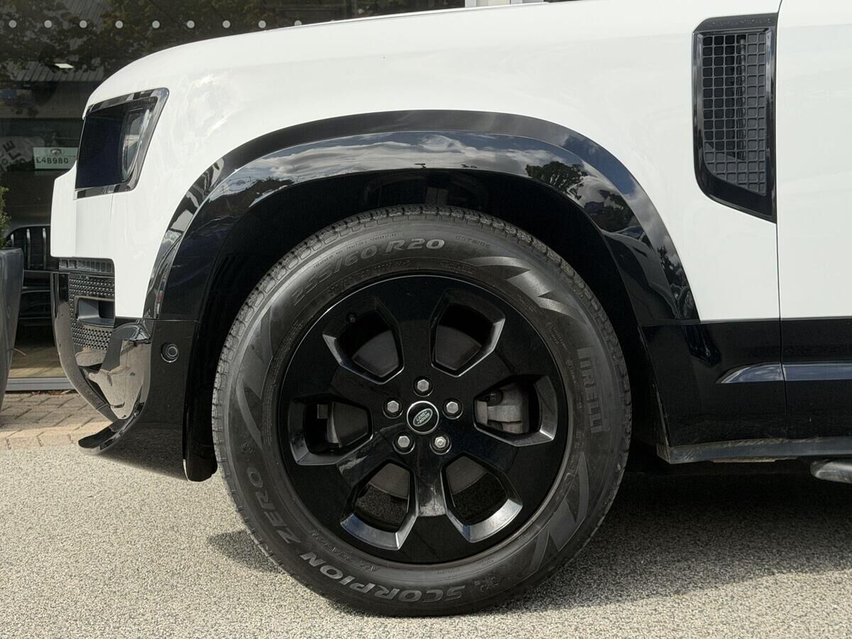 Land Rover Defender 110 Defender 110 Gallery Image