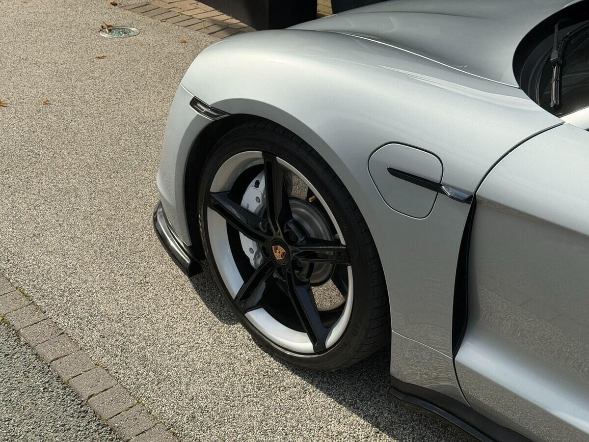Porsche Taycan Taycan Gallery Image