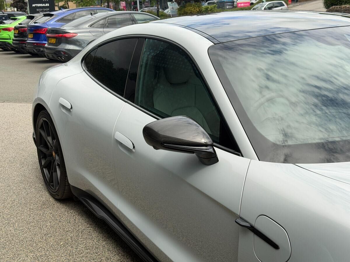 Porsche Taycan Taycan Gallery Image