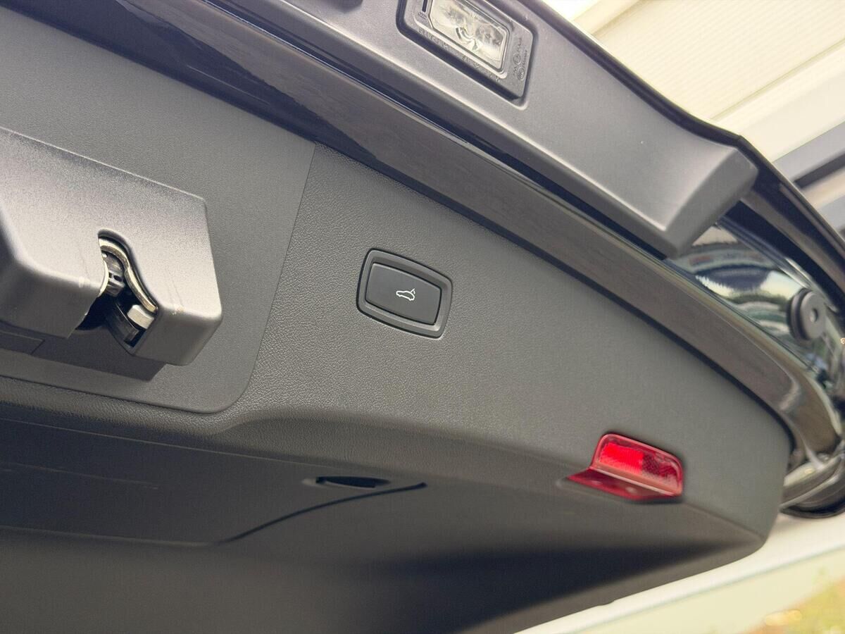 Porsche Cayenne Cayenne Gallery Image