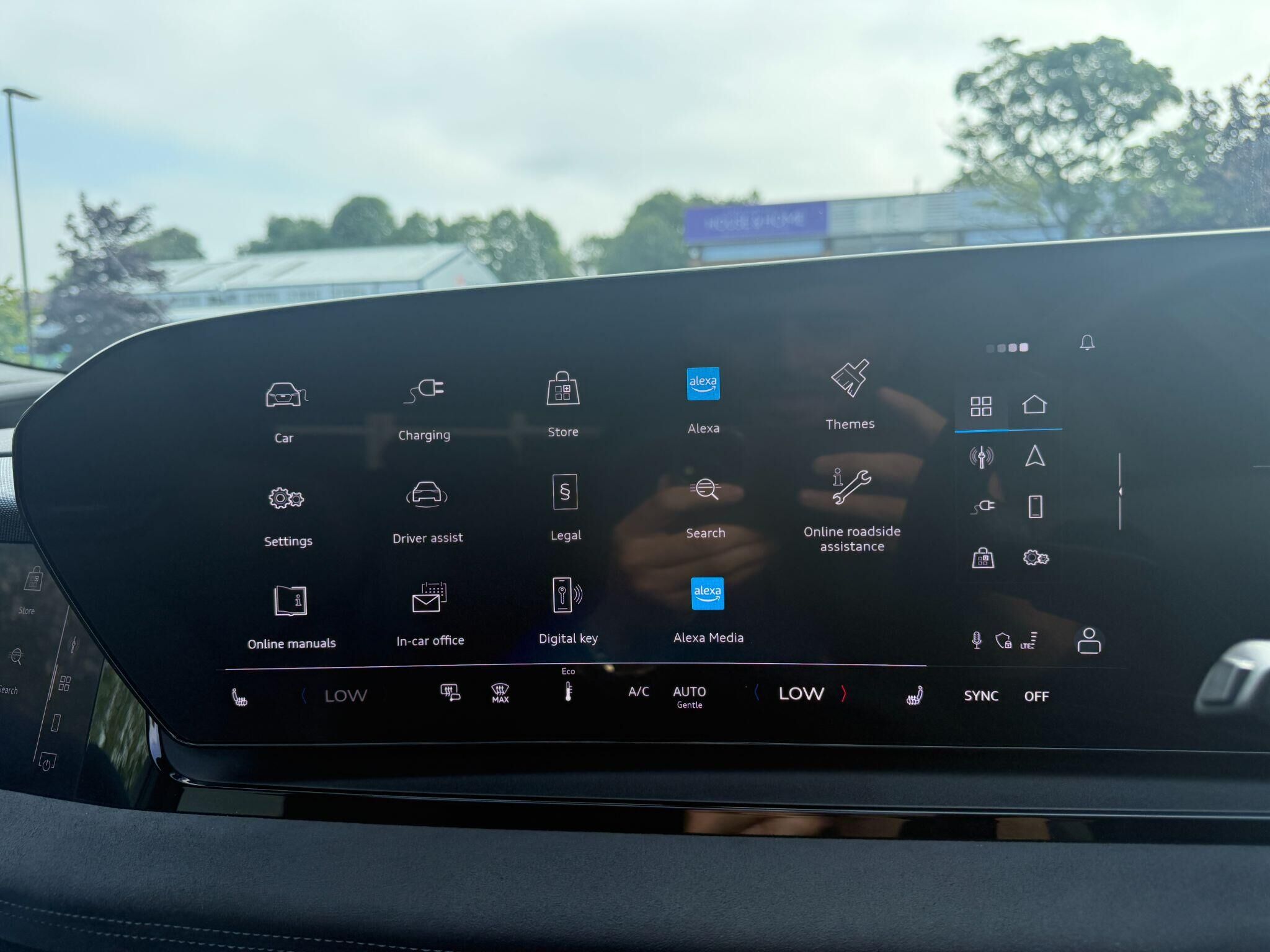 Audi Q6 e-tron Q6 e-tron Gallery Image