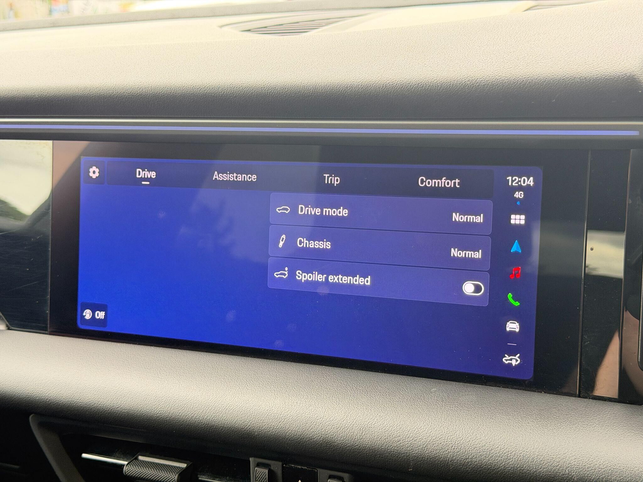 Porsche Macan Macan Gallery Image