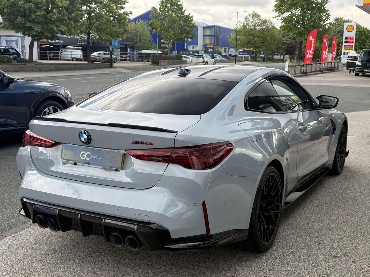 BMW M4 M4 Gallery Image