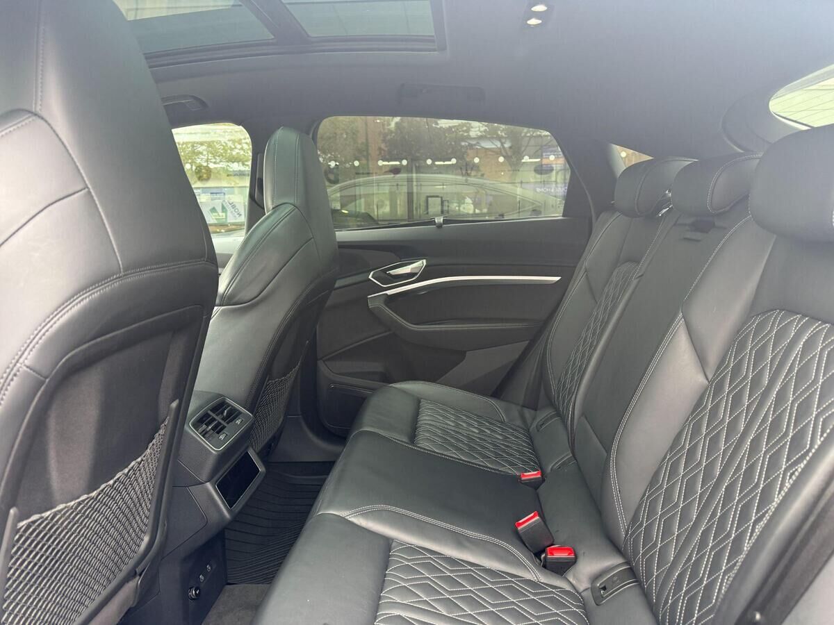Audi Q8 e-tron Q8 e-tron Gallery Image