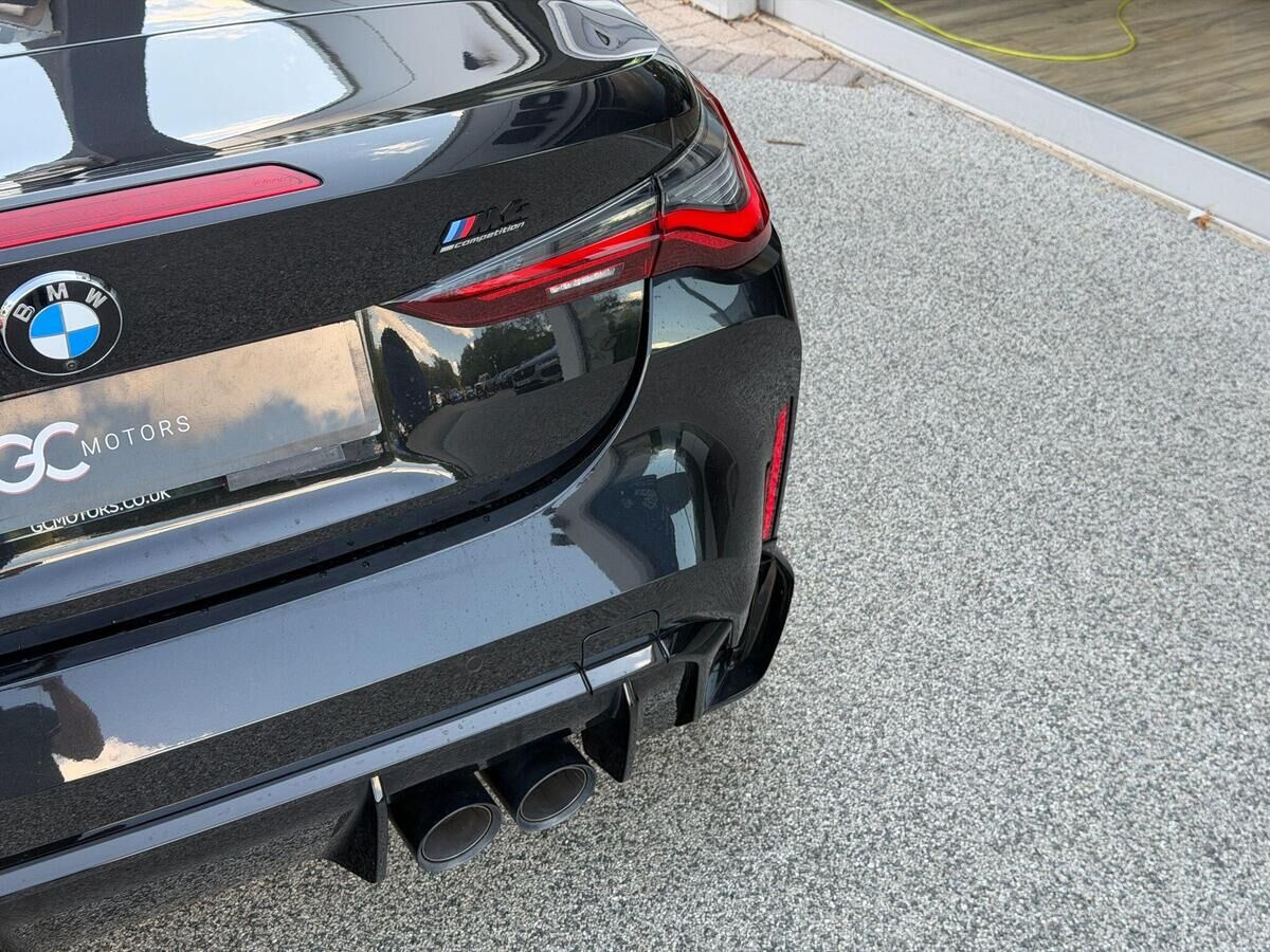 BMW M4 M4 Gallery Image