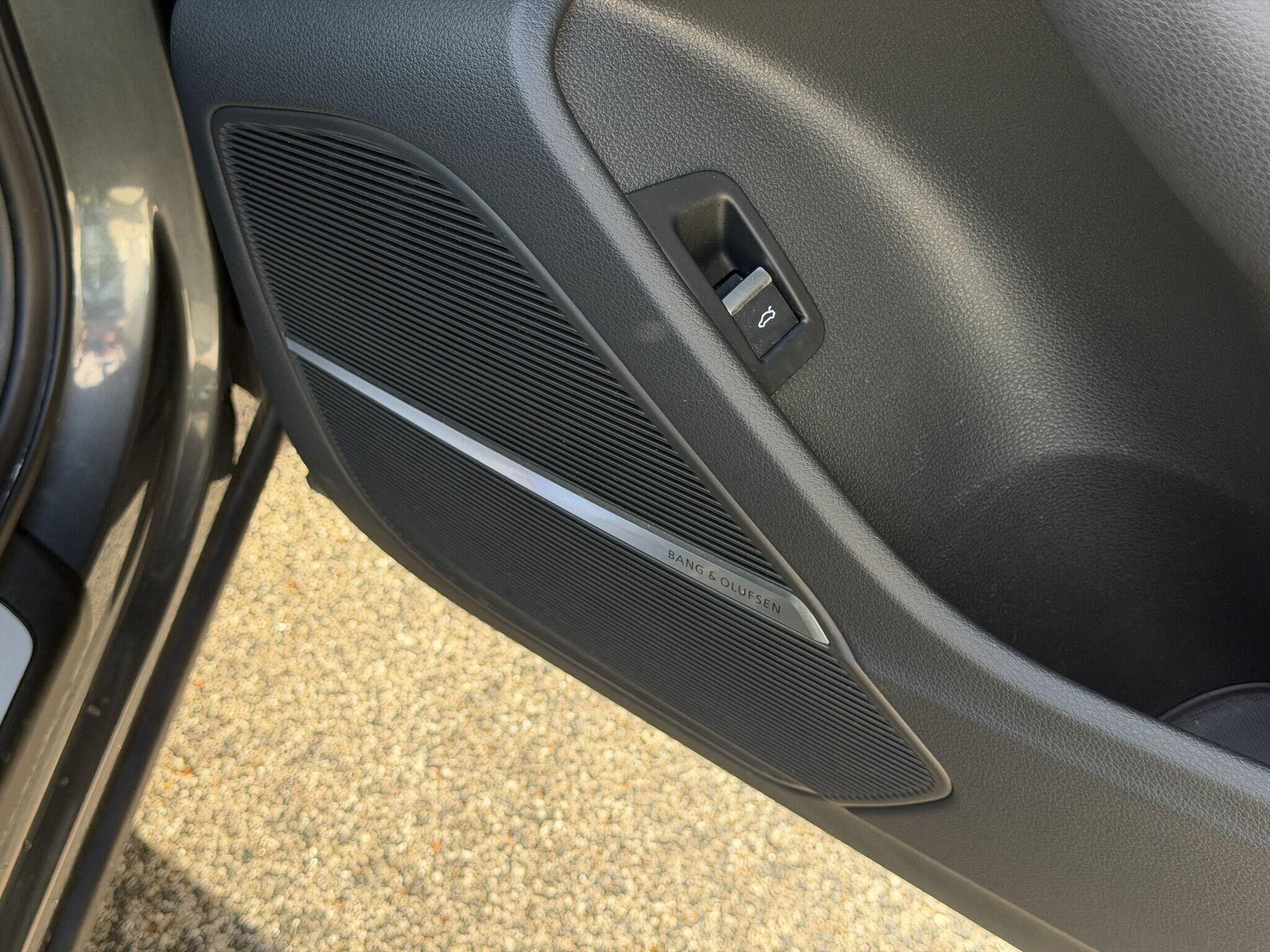 Audi SQ7 SQ7 Gallery Image