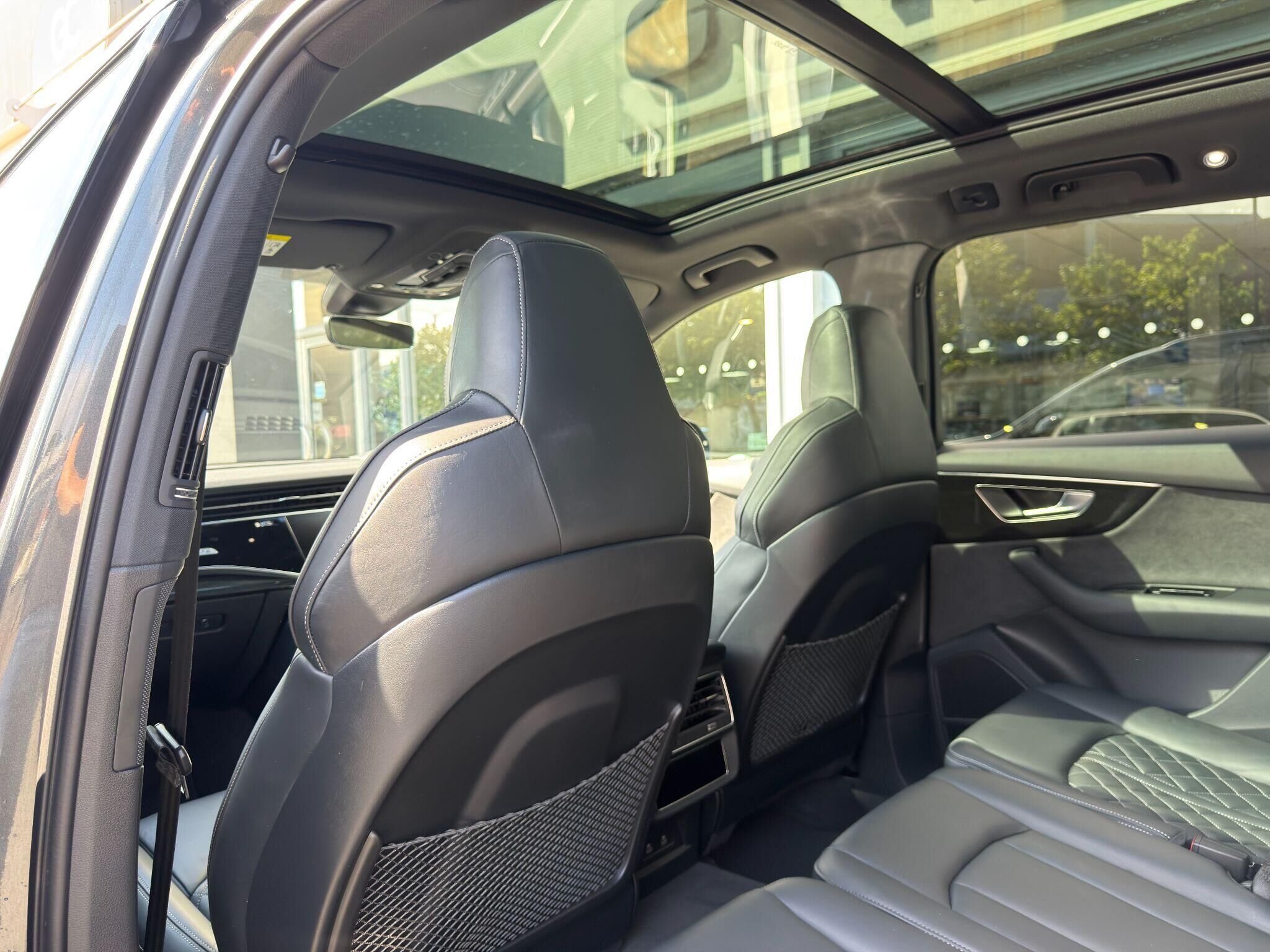 Audi SQ7 SQ7 Gallery Image