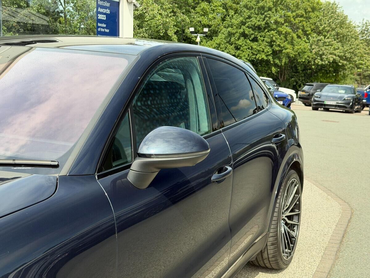 Porsche Cayenne Cayenne Gallery Image