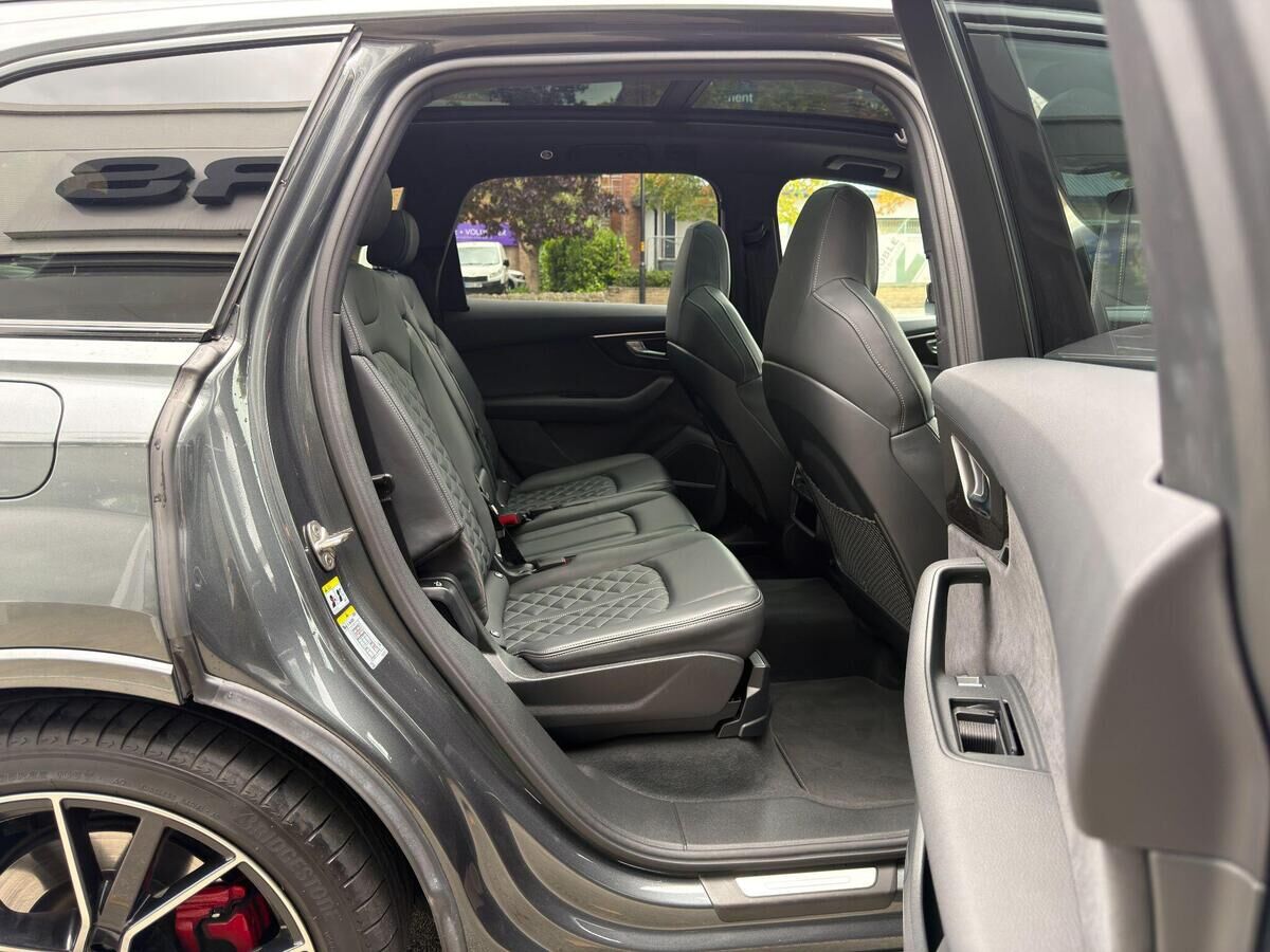 Audi SQ7 SQ7 Gallery Image