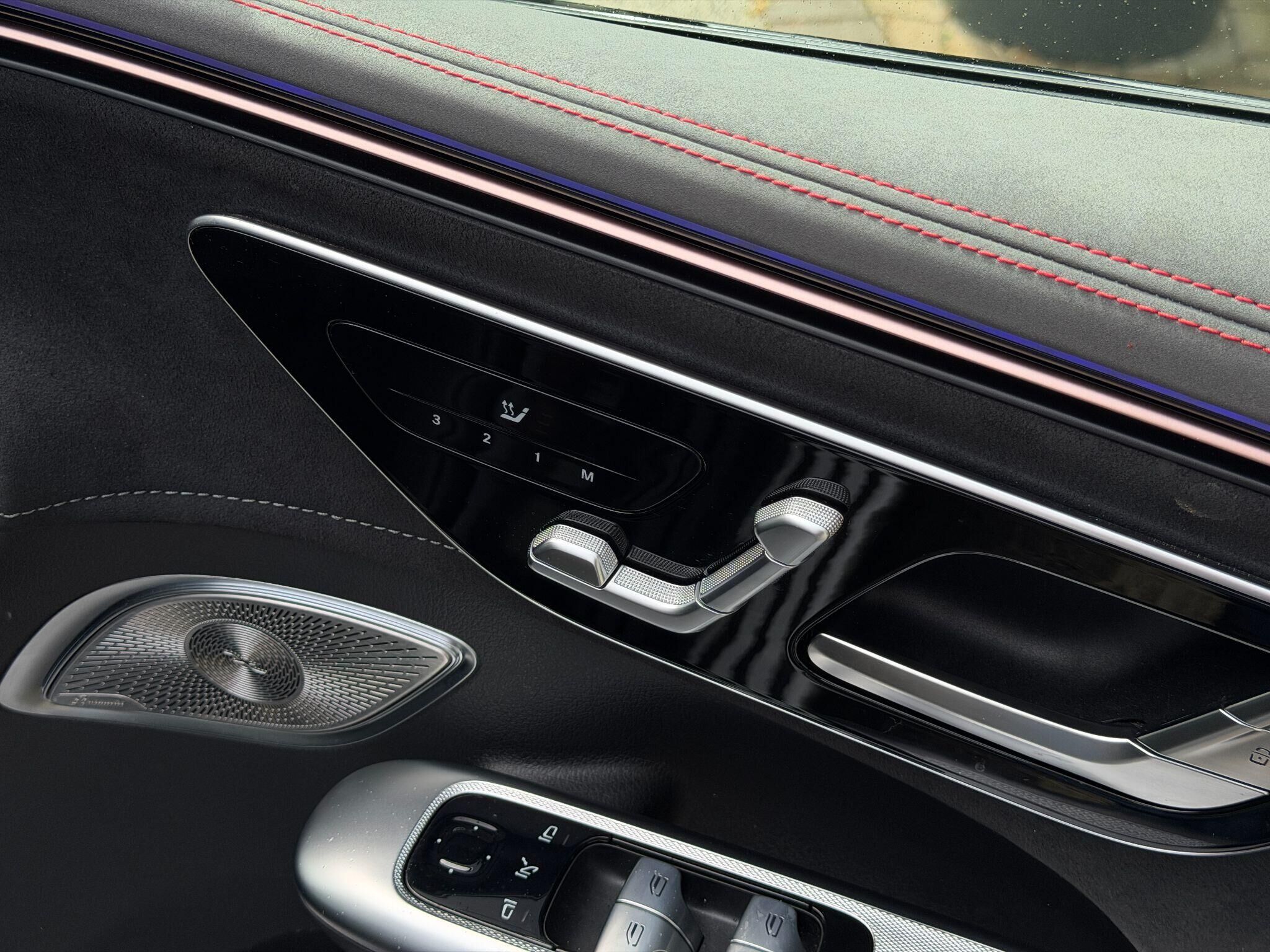Mercedes-Benz EQE EQE Gallery Image