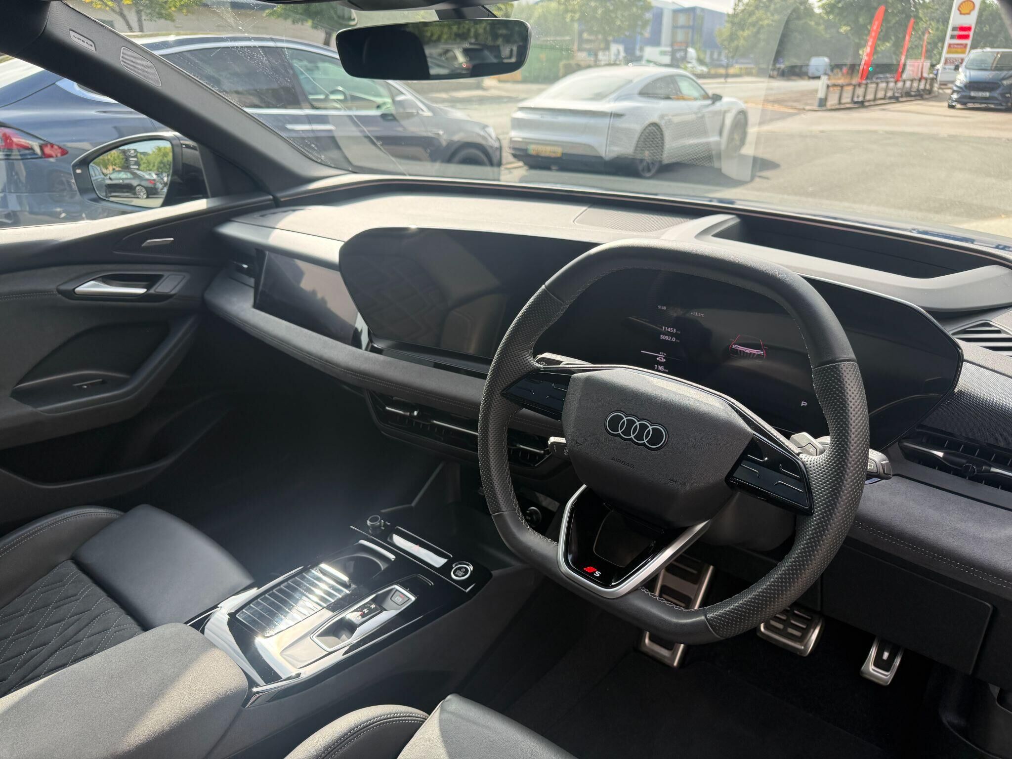 Audi Q6 e-tron Q6 e-tron Gallery Image