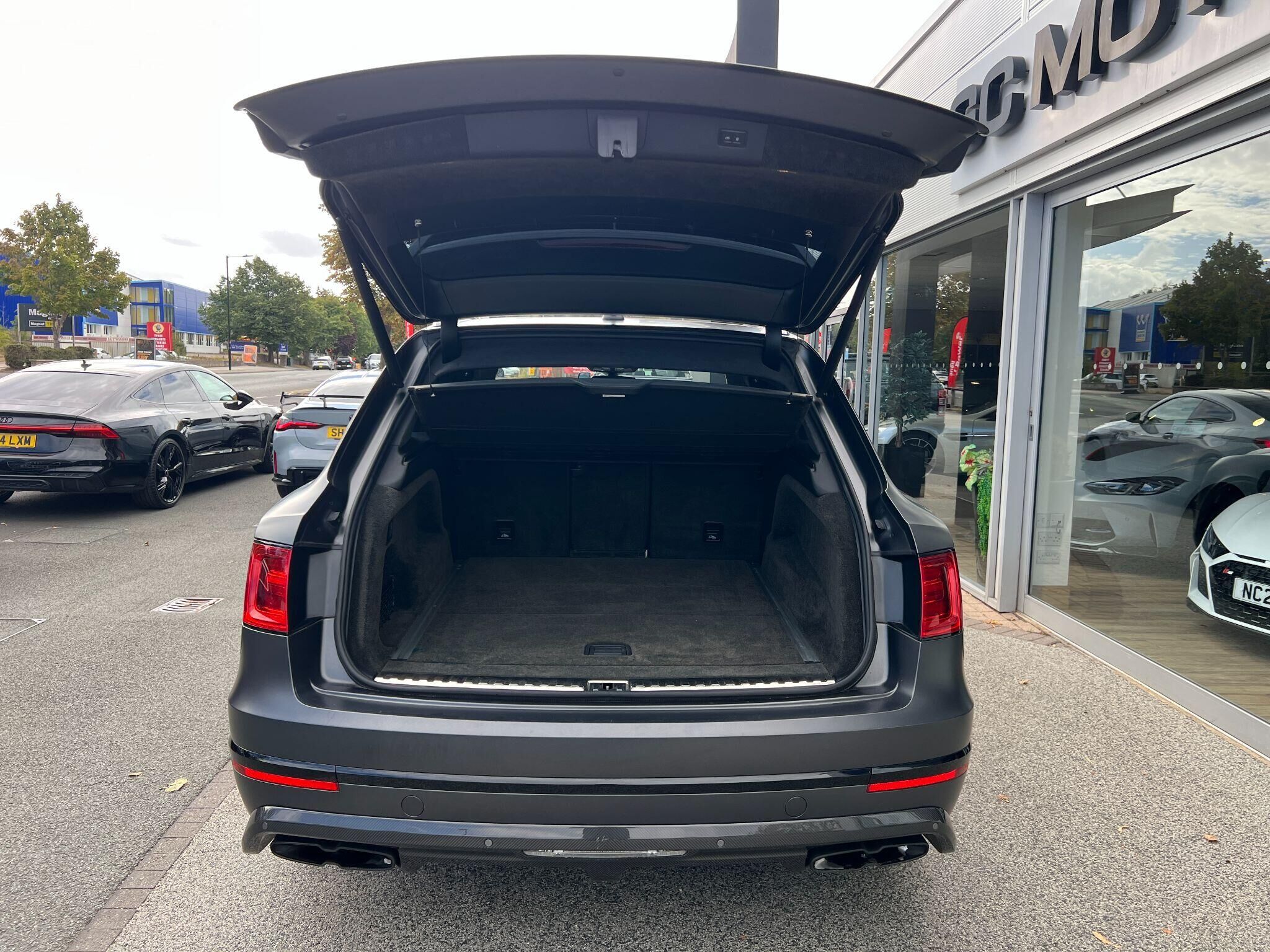Bentley Bentayga Bentayga Gallery Image