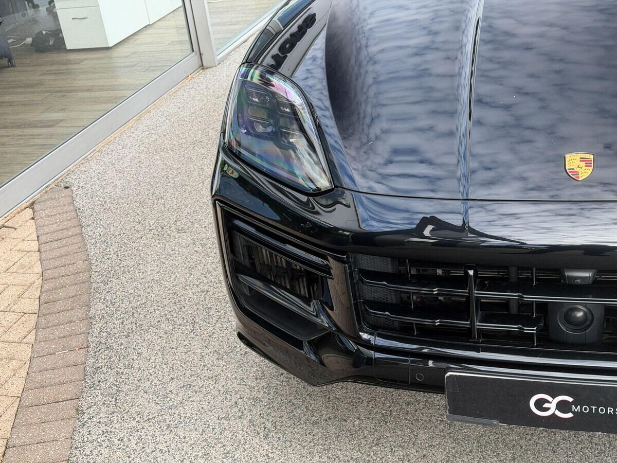 Porsche Cayenne Cayenne Gallery Image