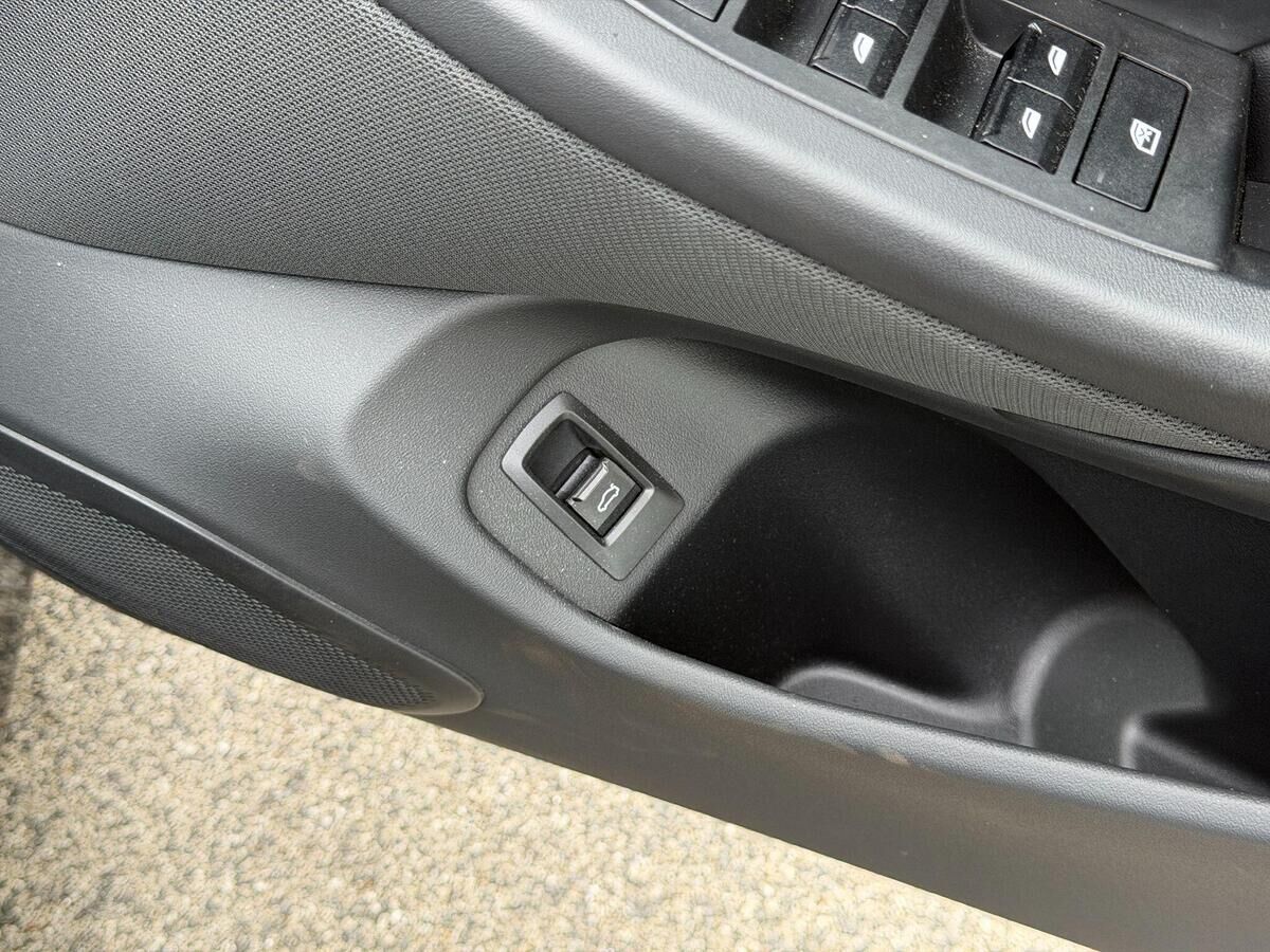 BMW i5 i5 Gallery Image