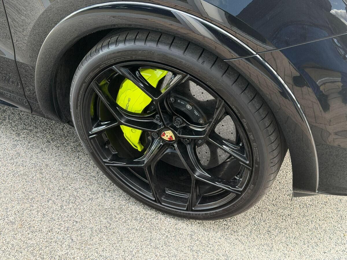 Porsche Cayenne Cayenne Gallery Image