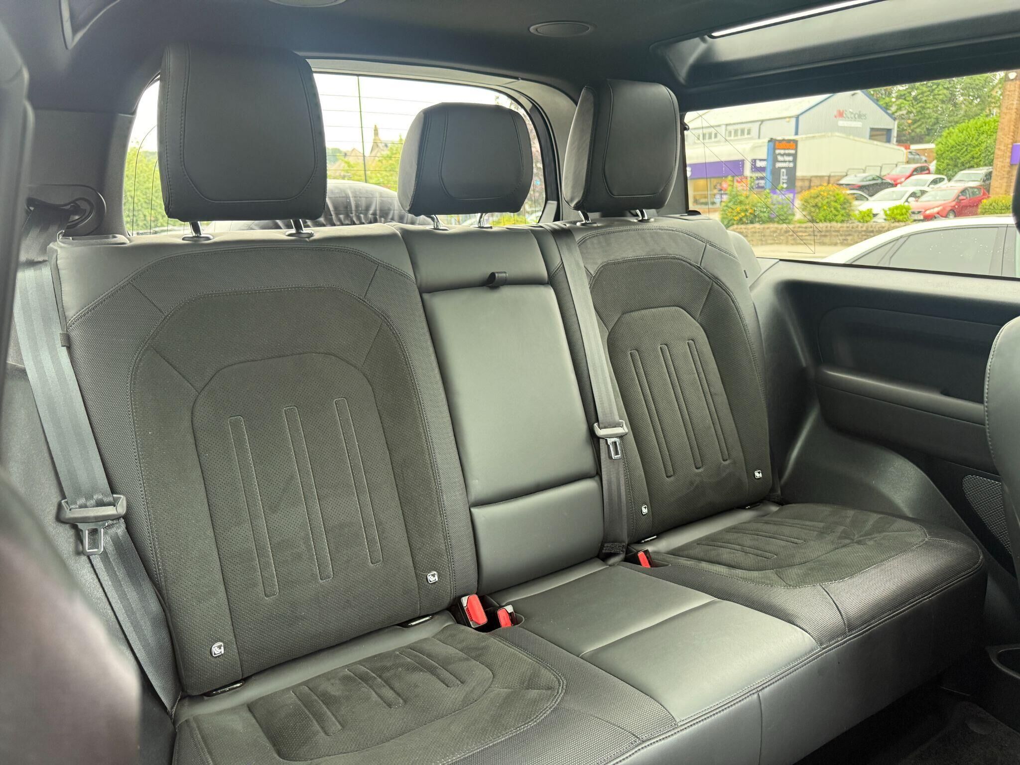 Land Rover Defender 90 Defender 90 Gallery Image