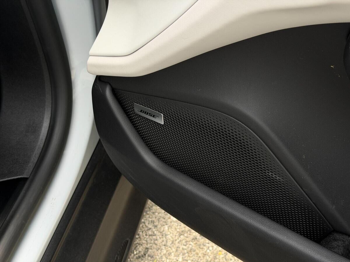 Porsche Taycan Taycan Gallery Image