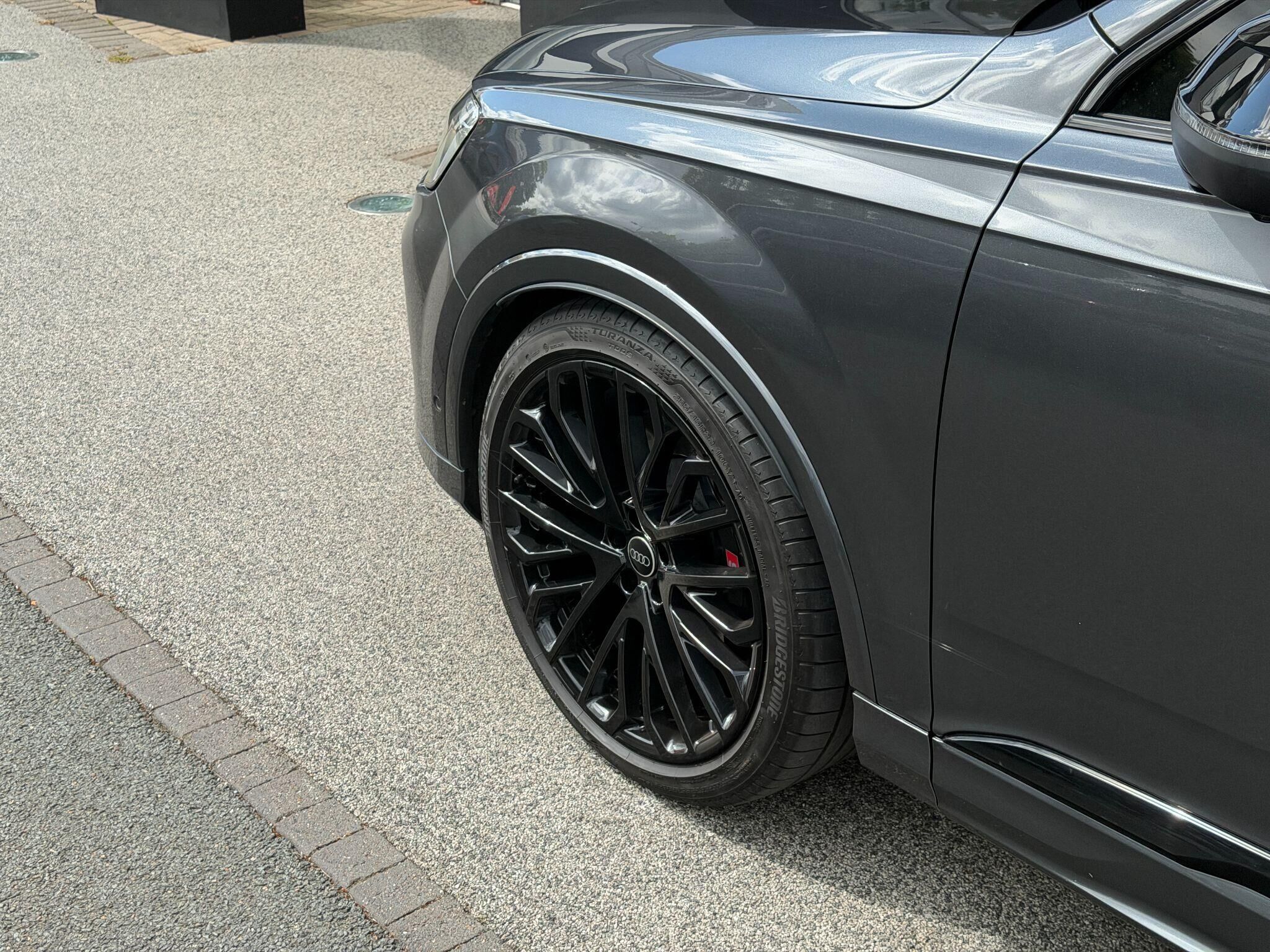 Audi SQ7 SQ7 Gallery Image