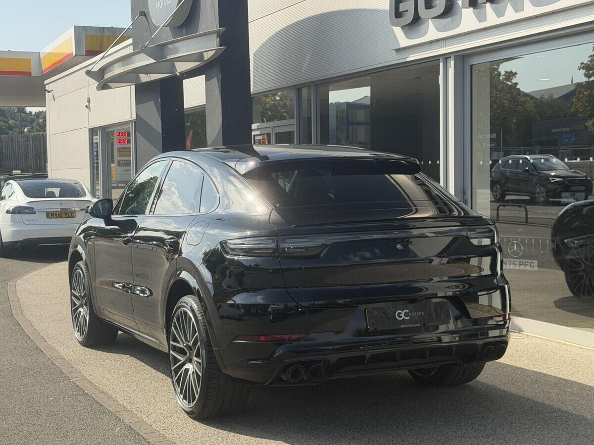 Porsche Cayenne Cayenne Gallery Image
