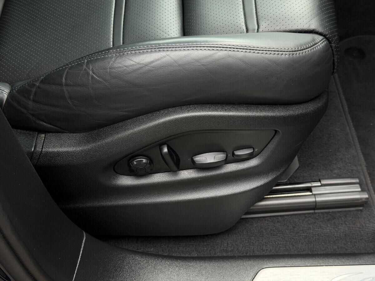 Porsche Cayenne Cayenne Gallery Image