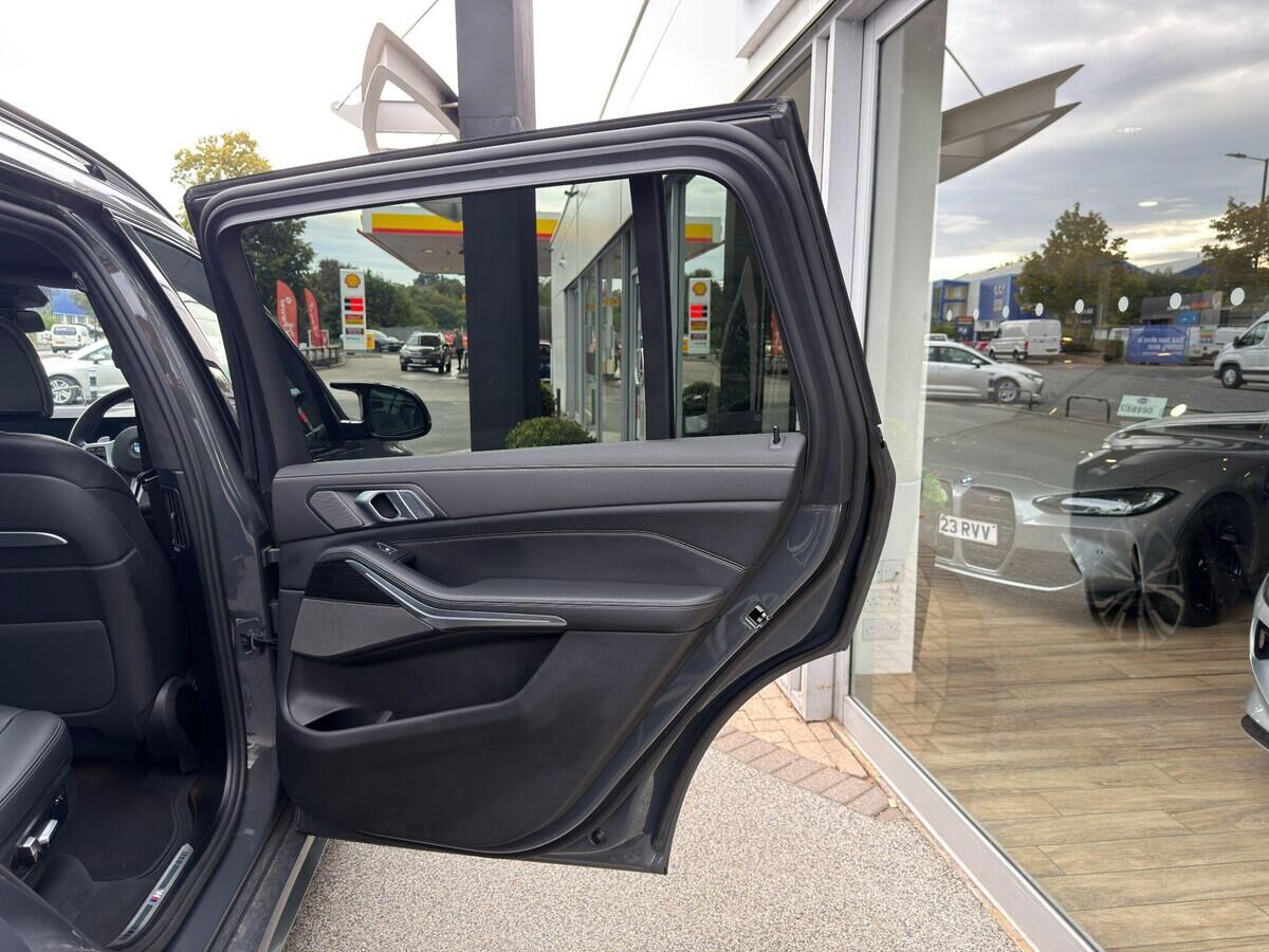 BMW X7 X7 Gallery Image