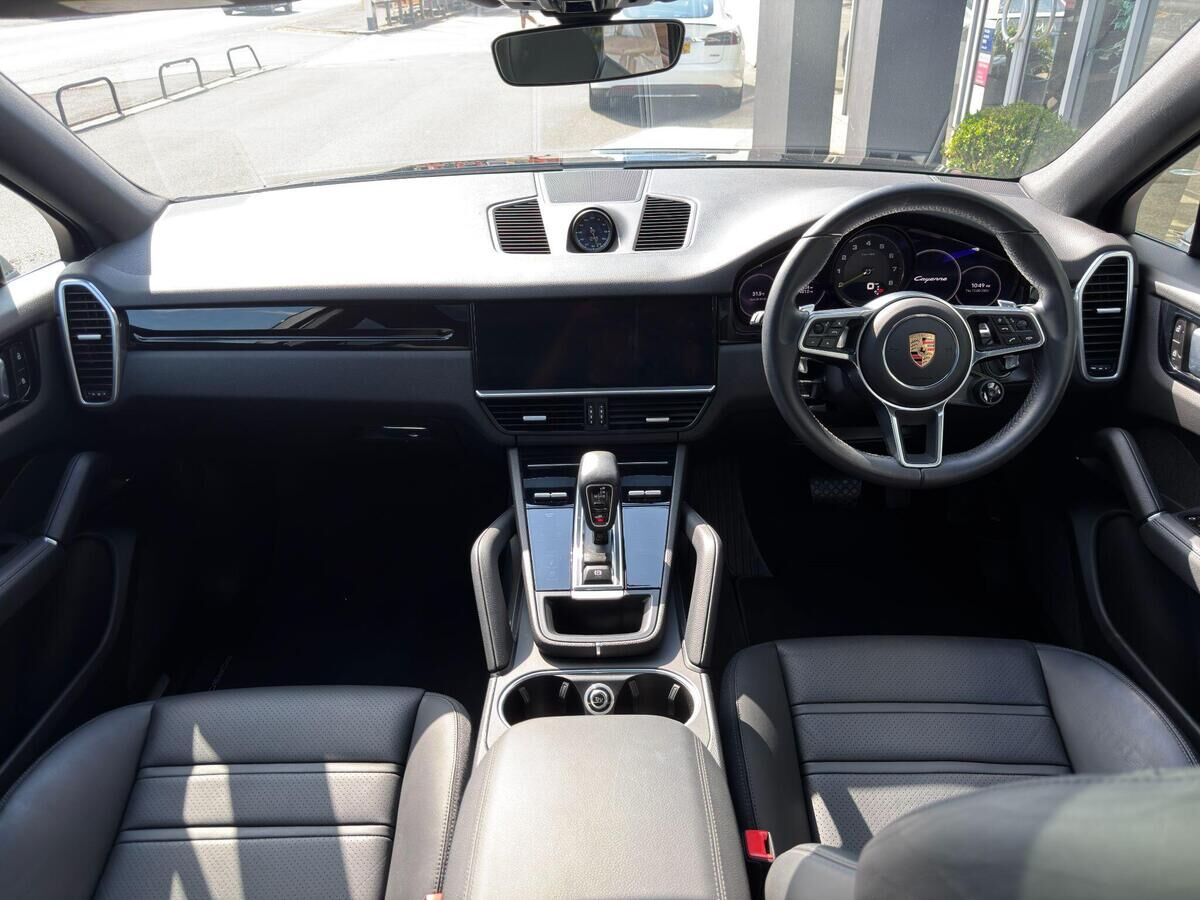 Porsche Cayenne Cayenne Gallery Image