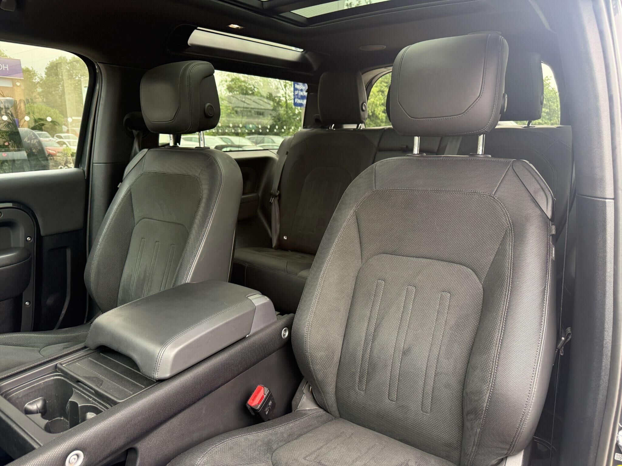 Land Rover Defender 90 Defender 90 Gallery Image