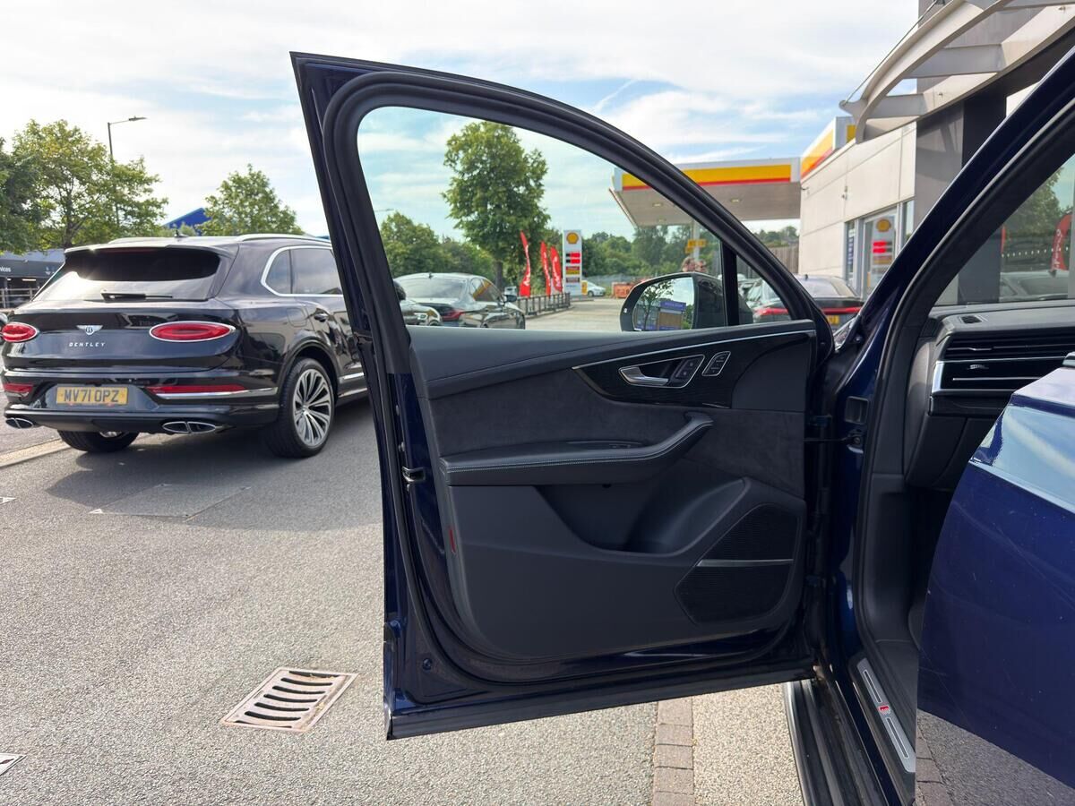 Audi Q7 Q7 Gallery Image