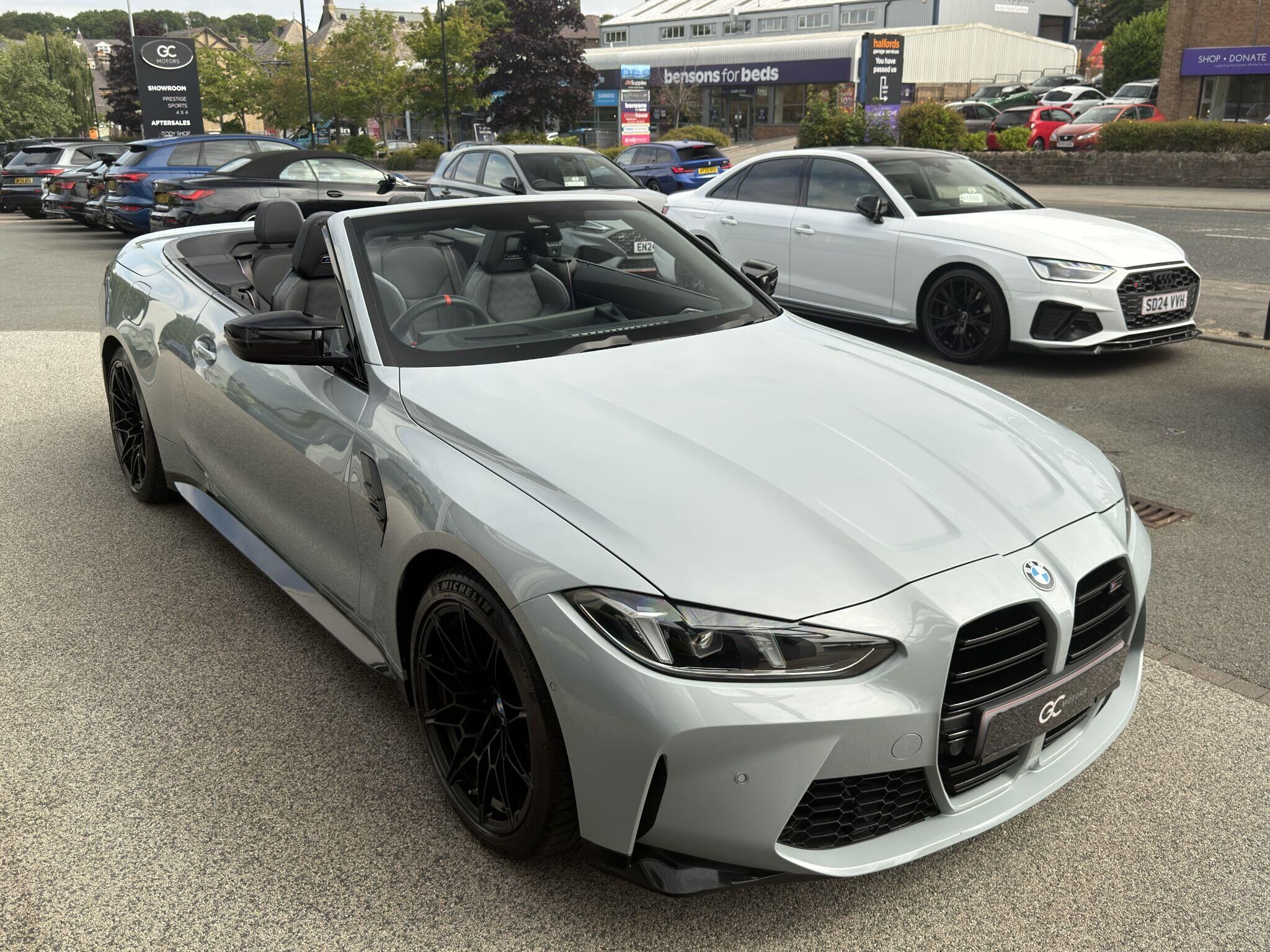 BMW M4 M4 Gallery Image