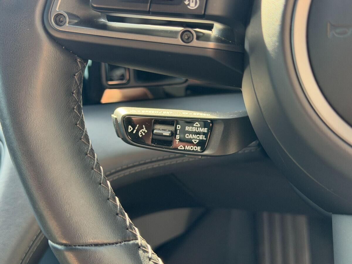 Porsche Taycan Taycan Gallery Image