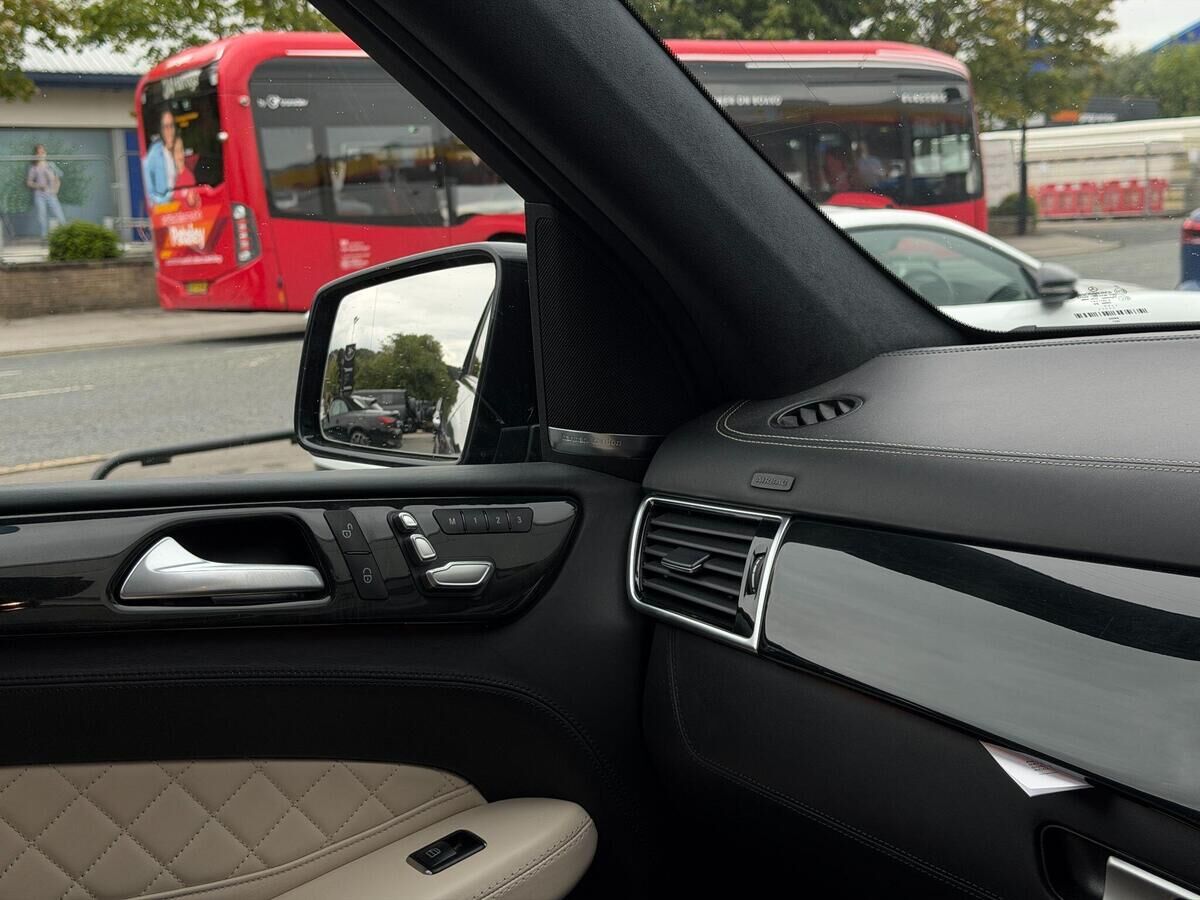 Mercedes-Benz GLE GLE Gallery Image