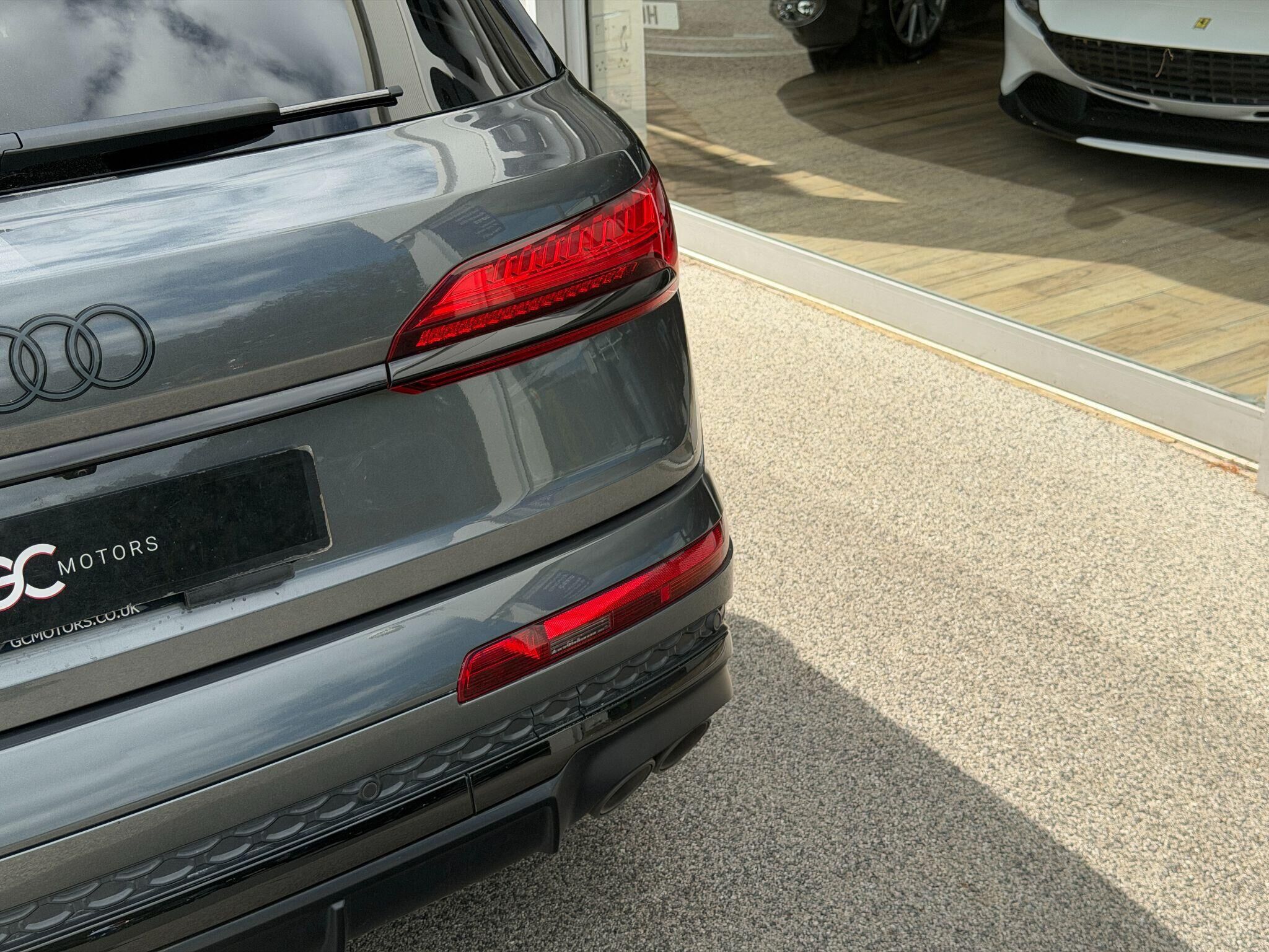 Audi SQ7 SQ7 Gallery Image