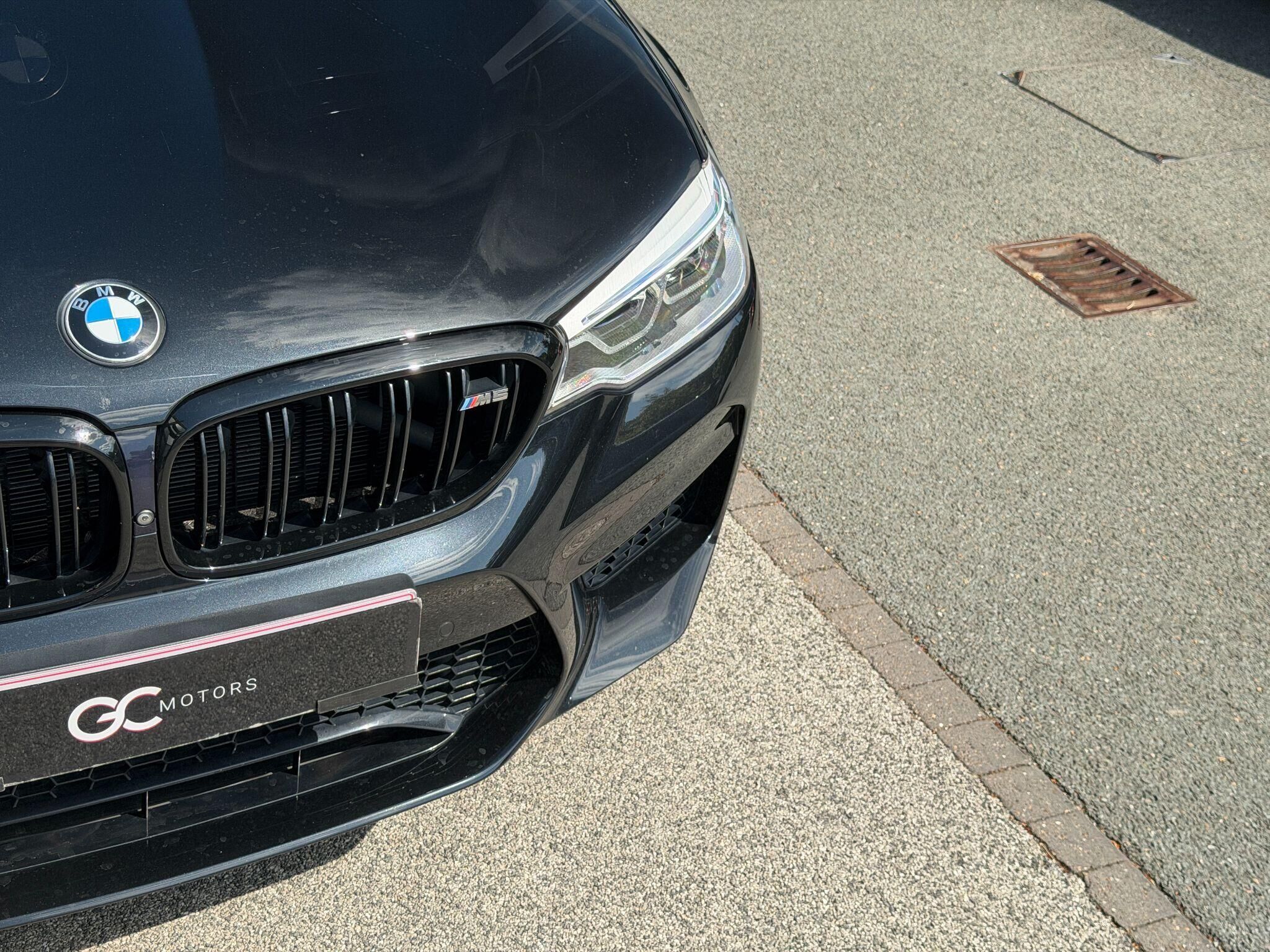 BMW M5 M5 Gallery Image