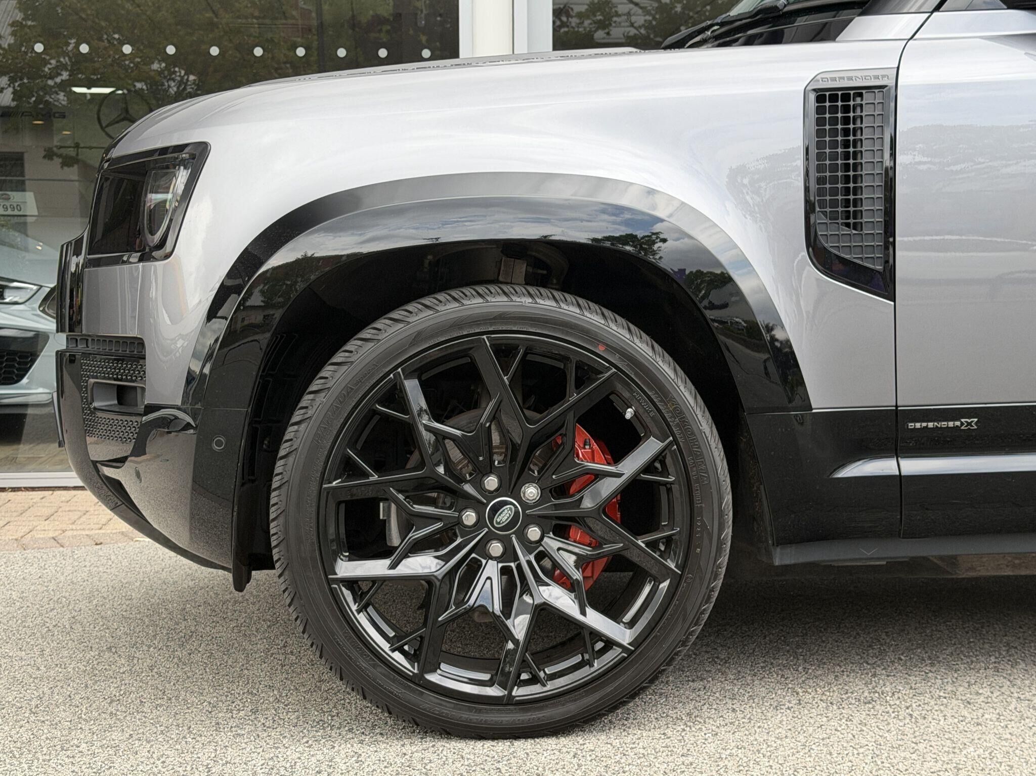 Land Rover Defender 90 Defender 90 Gallery Image