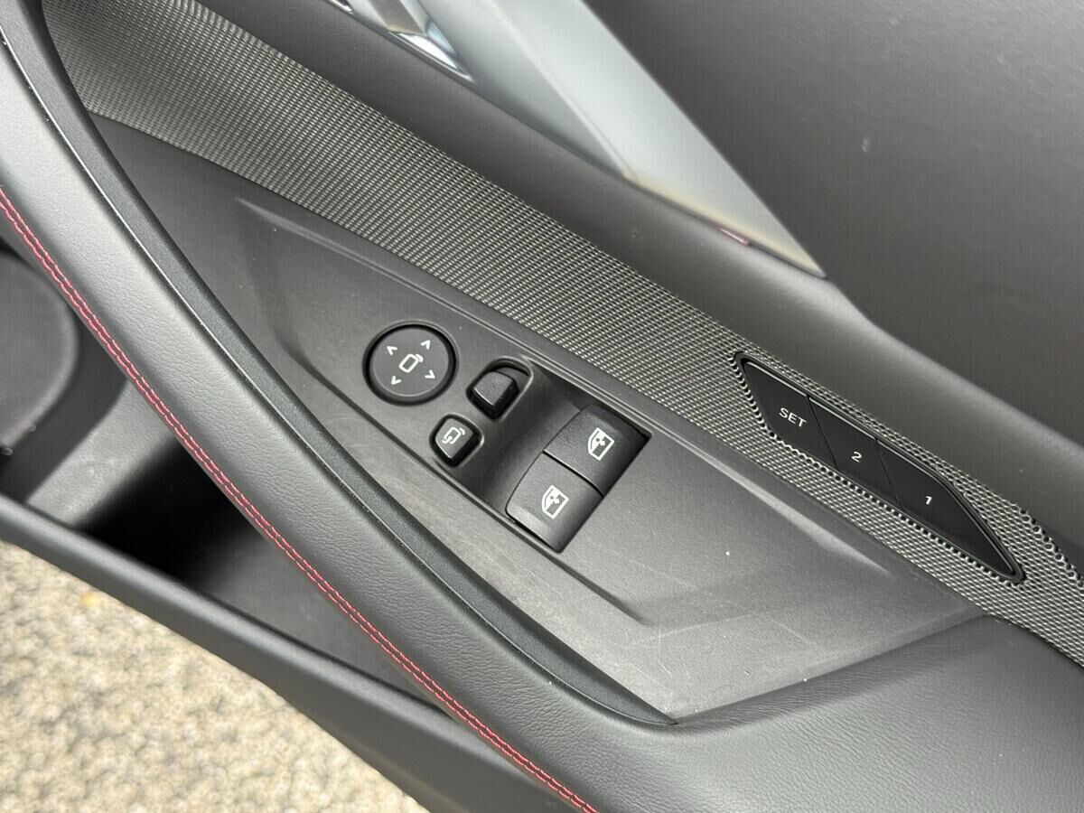 BMW M4 M4 Gallery Image
