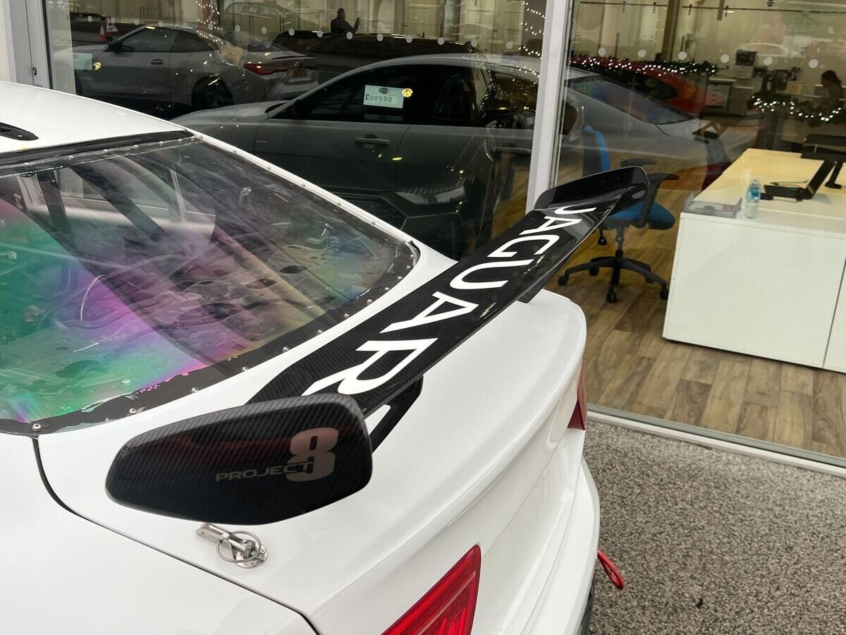 Jaguar XE XE Gallery Image