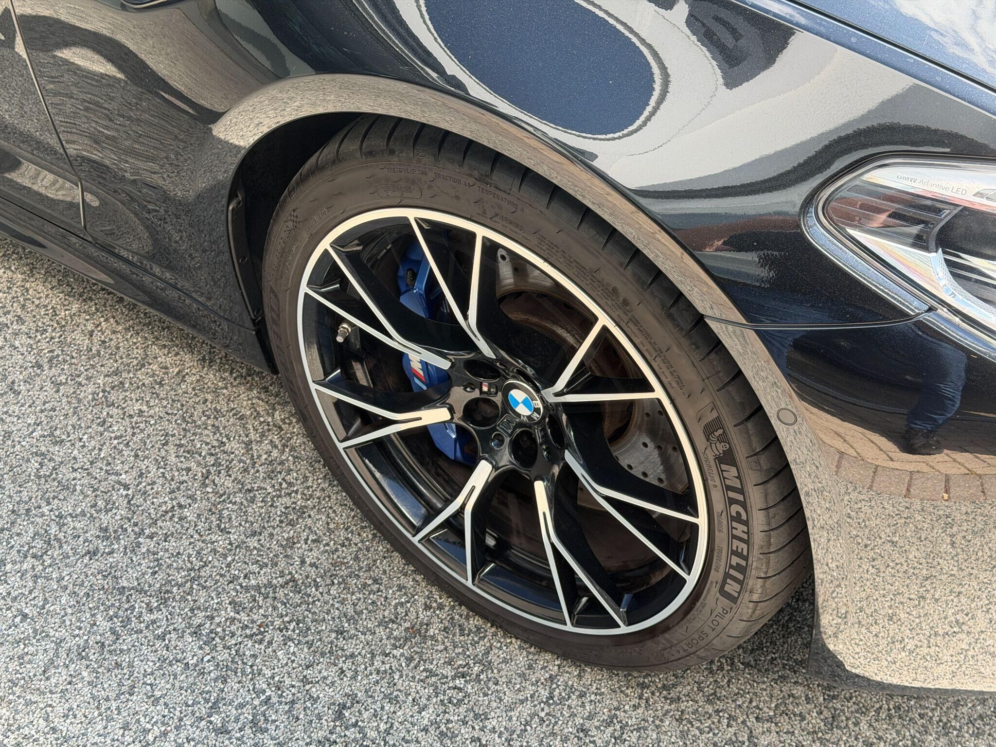 BMW M5 M5 Gallery Image